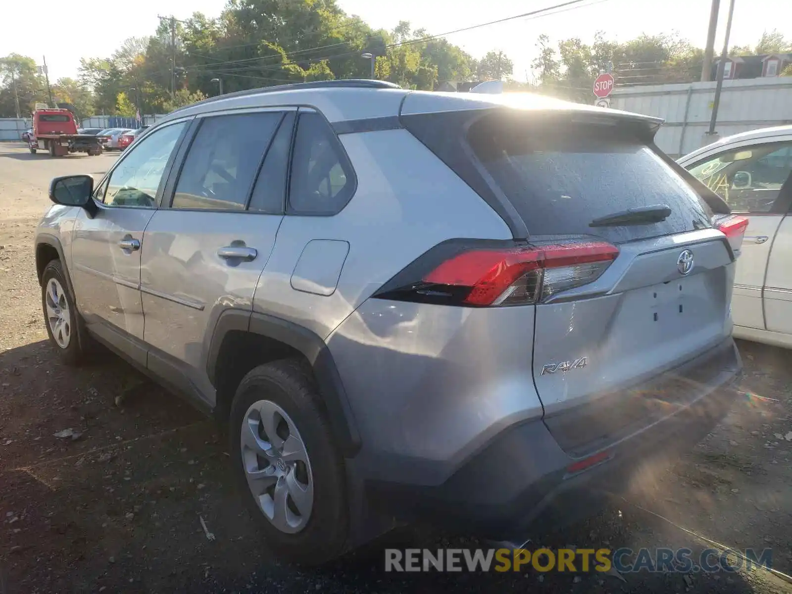 3 Photograph of a damaged car 2T3G1RFV5MC176998 TOYOTA RAV4 2021