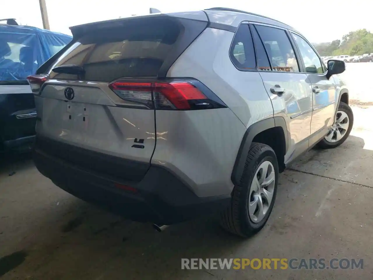 4 Photograph of a damaged car 2T3G1RFV5MC222958 TOYOTA RAV4 2021