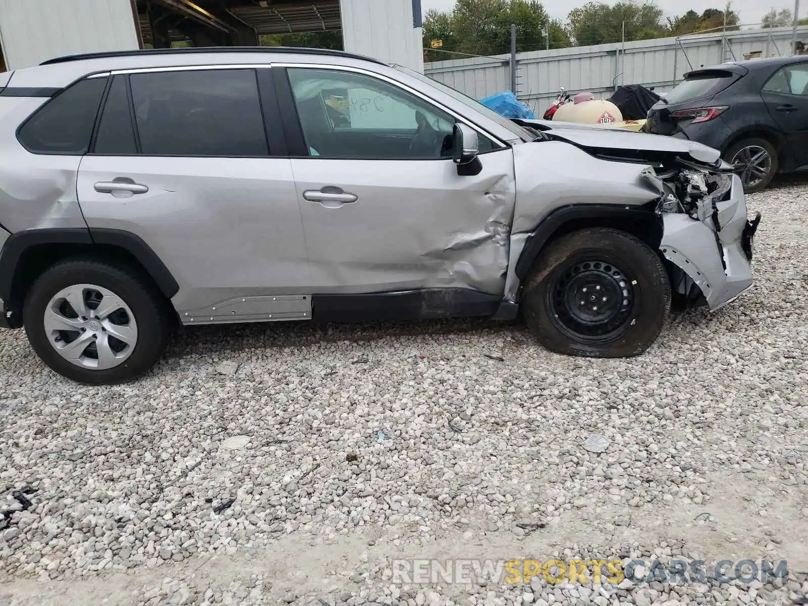 9 Photograph of a damaged car 2T3G1RFV5MC233684 TOYOTA RAV4 2021