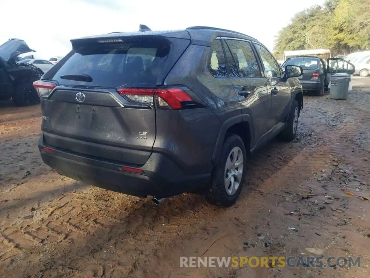 4 Photograph of a damaged car 2T3G1RFV5MC248038 TOYOTA RAV4 2021