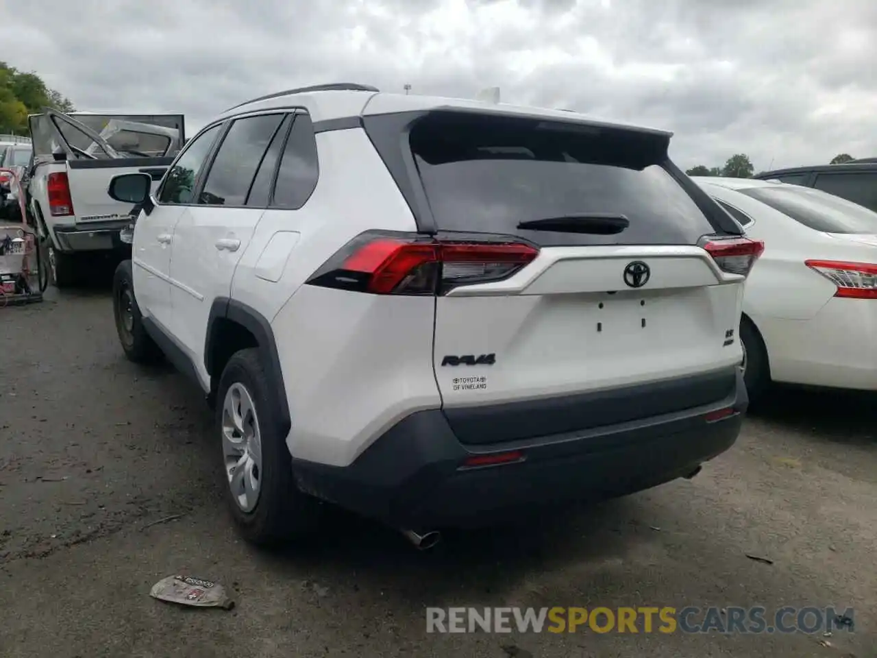 3 Photograph of a damaged car 2T3G1RFV5MW216169 TOYOTA RAV4 2021