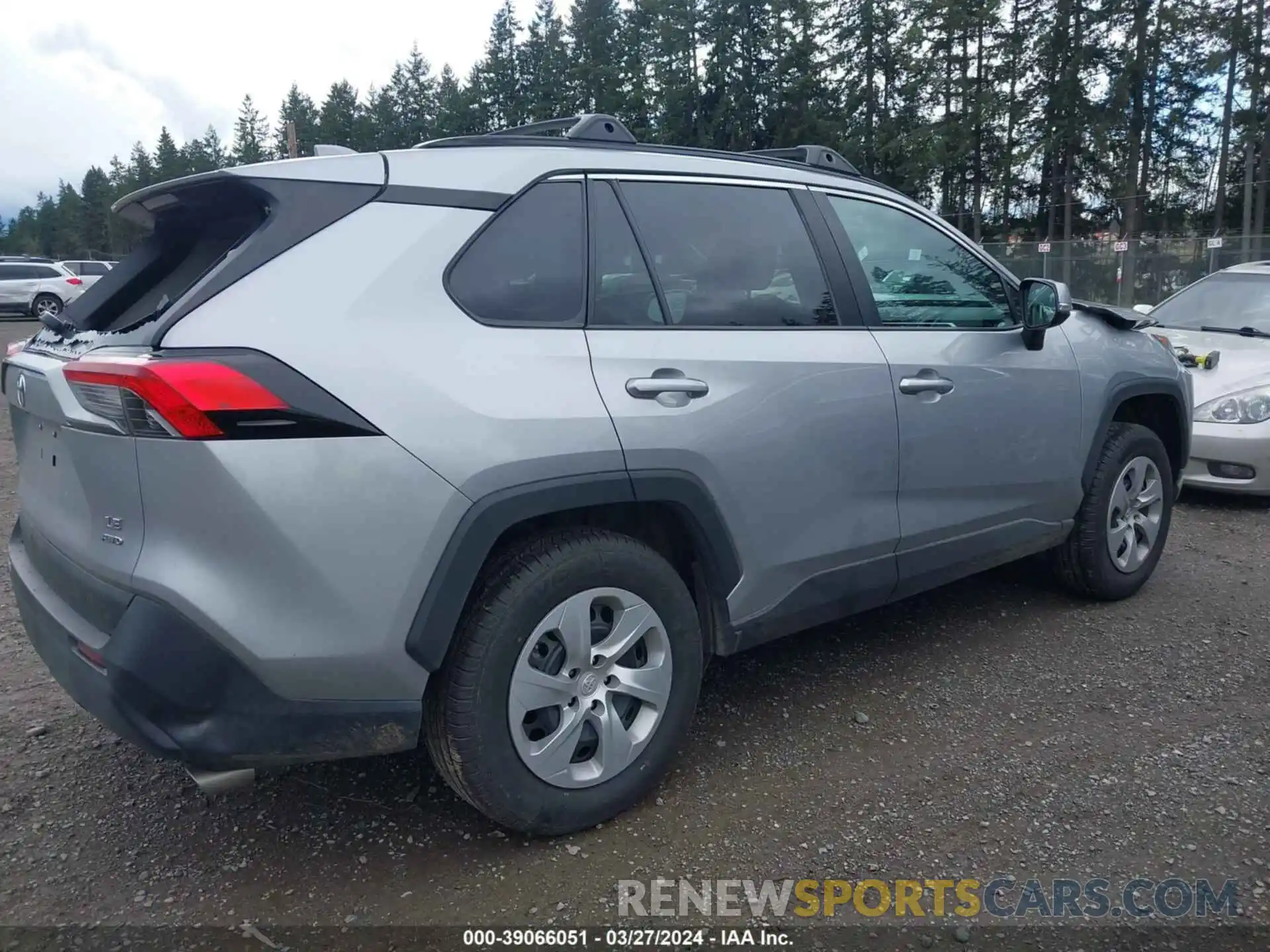 13 Photograph of a damaged car 2T3G1RFV6MC142746 TOYOTA RAV4 2021