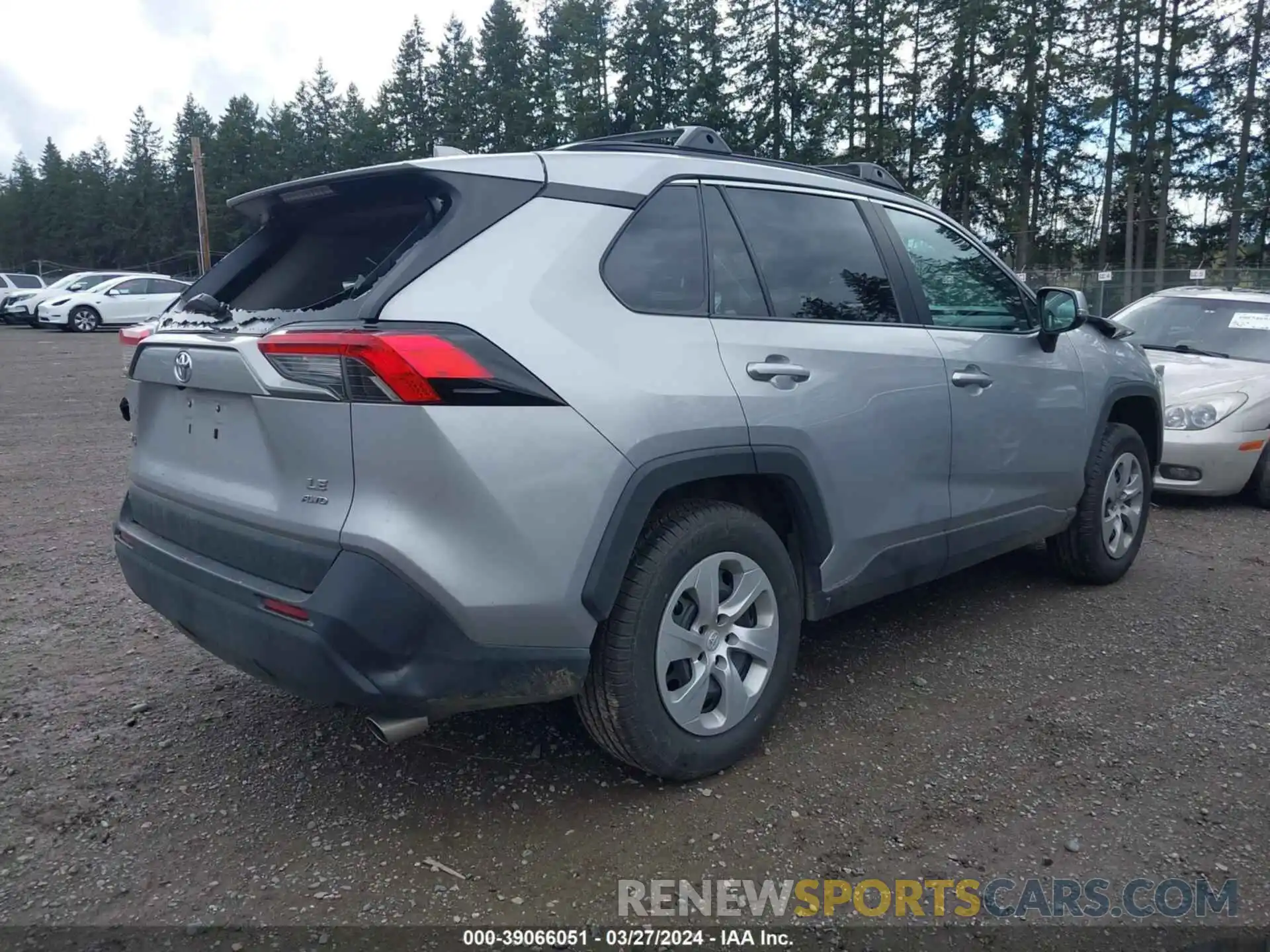 4 Photograph of a damaged car 2T3G1RFV6MC142746 TOYOTA RAV4 2021