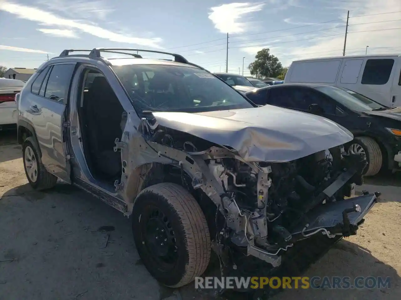 1 Photograph of a damaged car 2T3G1RFV6MC163029 TOYOTA RAV4 2021