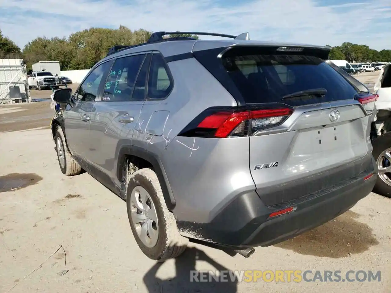 3 Photograph of a damaged car 2T3G1RFV6MC163029 TOYOTA RAV4 2021