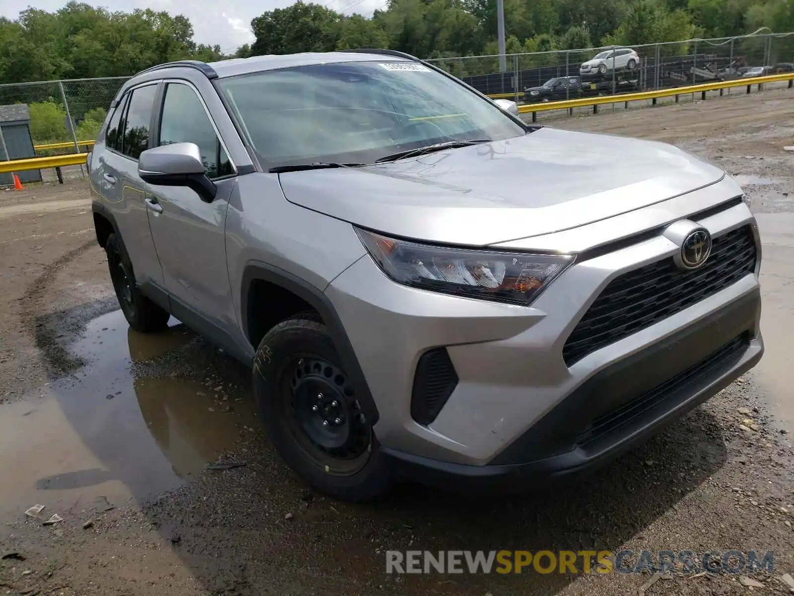 1 Photograph of a damaged car 2T3G1RFV6MC175231 TOYOTA RAV4 2021