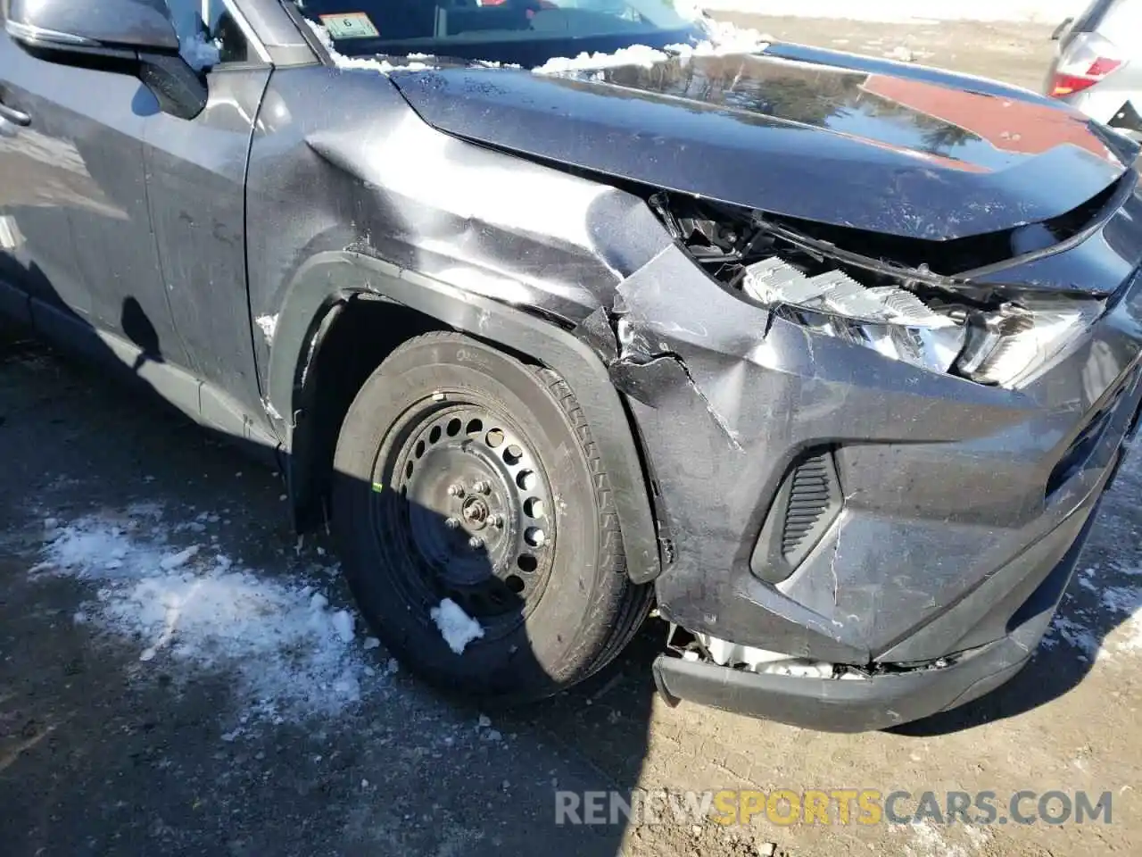 9 Photograph of a damaged car 2T3G1RFV6MC217882 TOYOTA RAV4 2021