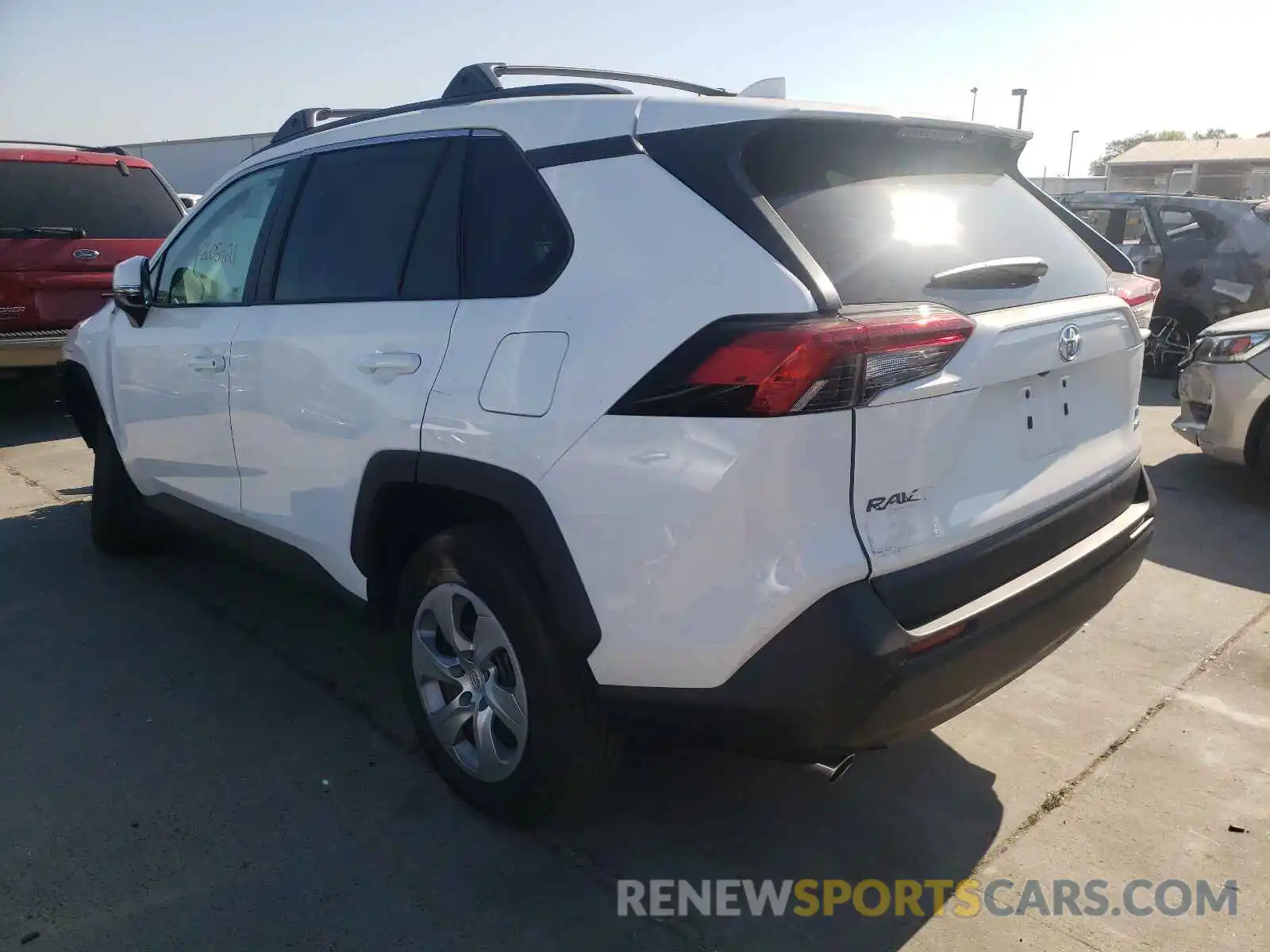 3 Photograph of a damaged car 2T3G1RFV6MW140817 TOYOTA RAV4 2021