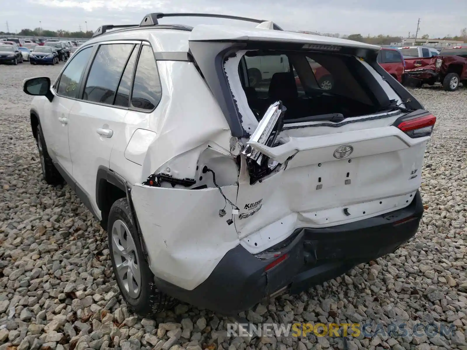 3 Photograph of a damaged car 2T3G1RFV6MW143314 TOYOTA RAV4 2021