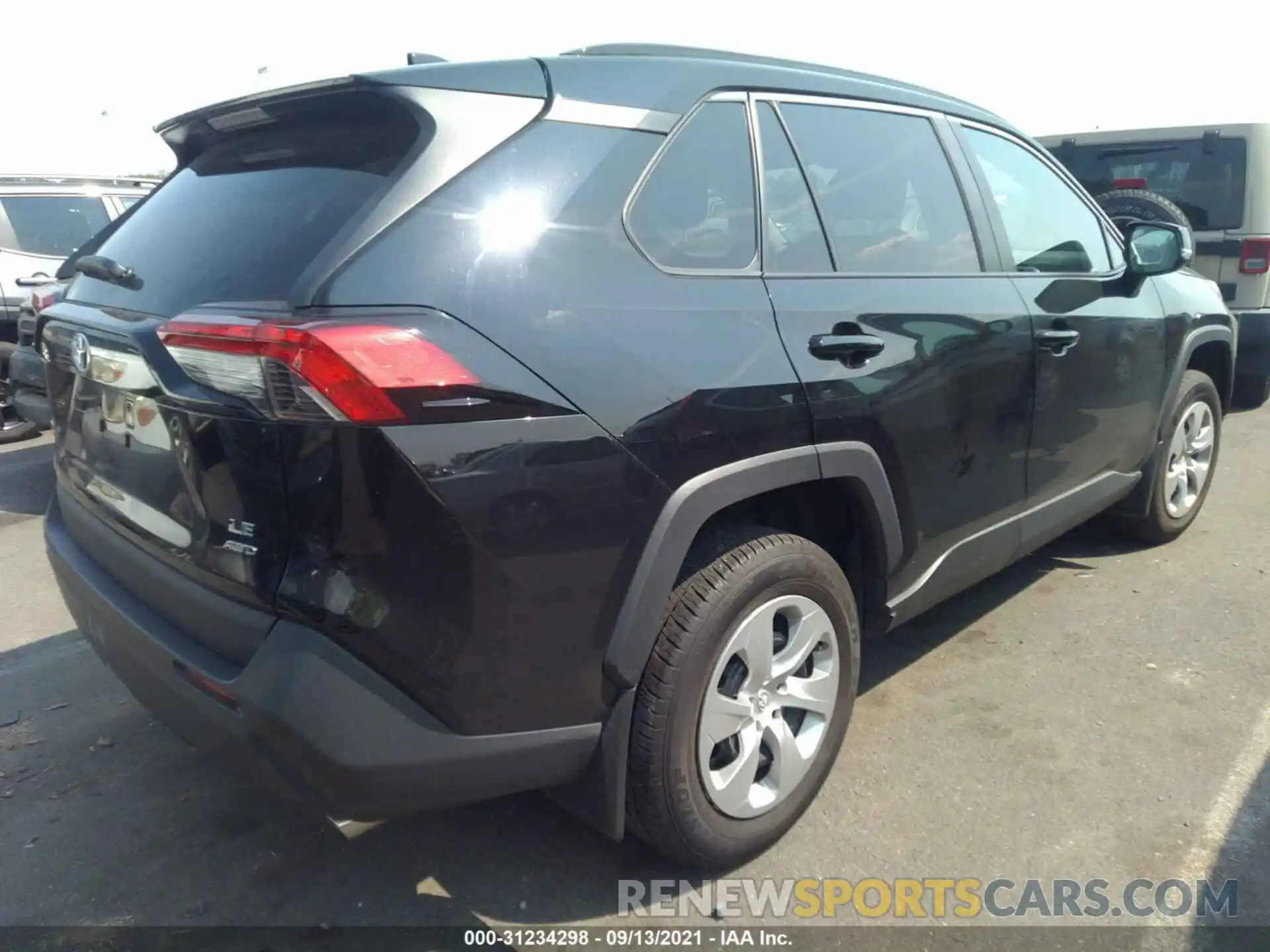 4 Photograph of a damaged car 2T3G1RFV6MW145984 TOYOTA RAV4 2021