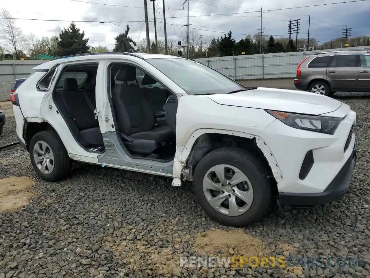 4 Photograph of a damaged car 2T3G1RFV7MC156641 TOYOTA RAV4 2021