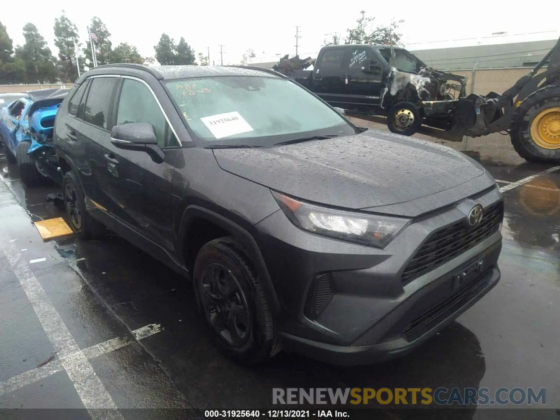 1 Photograph of a damaged car 2T3G1RFV7MC161208 TOYOTA RAV4 2021