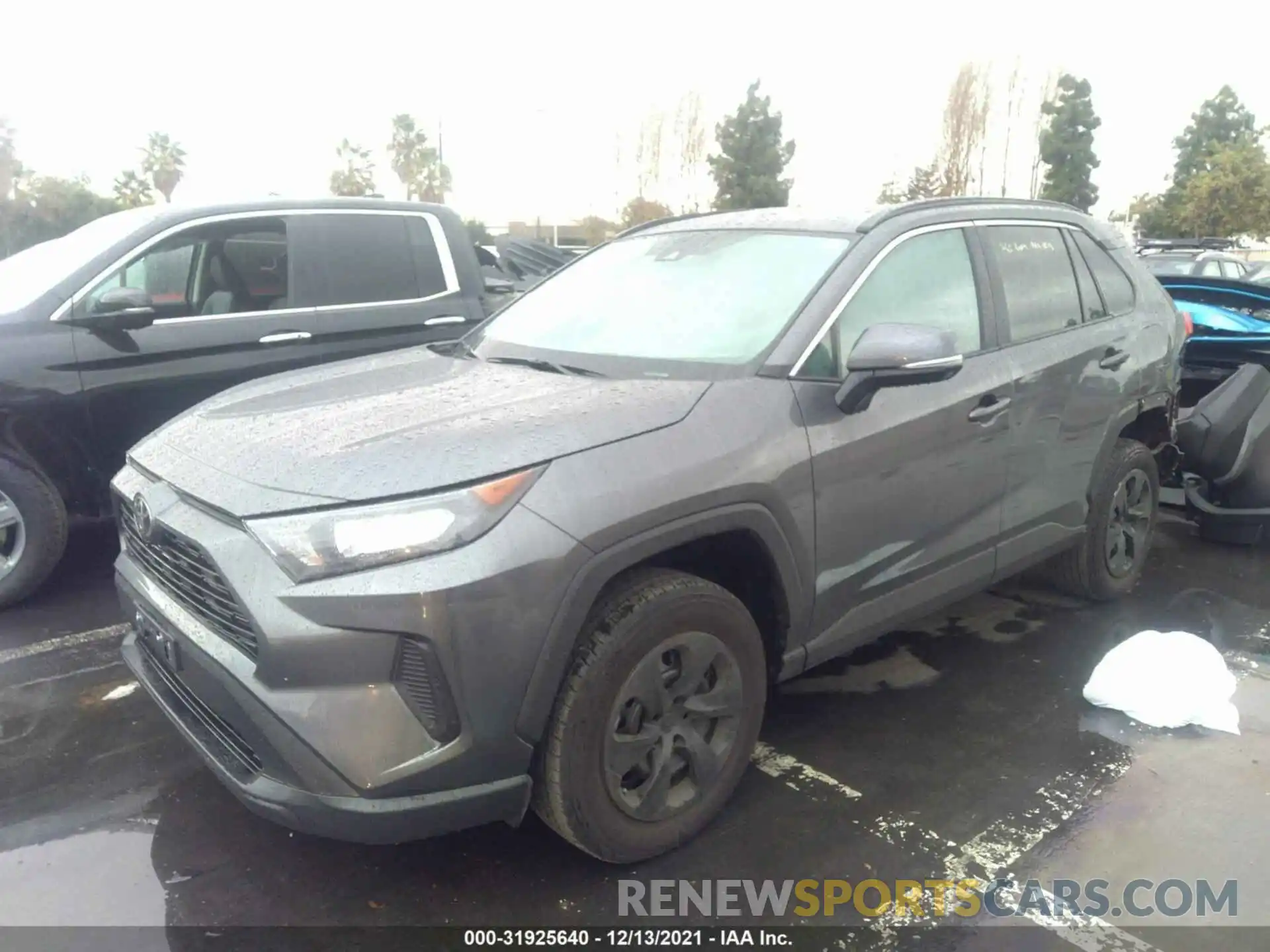 2 Photograph of a damaged car 2T3G1RFV7MC161208 TOYOTA RAV4 2021