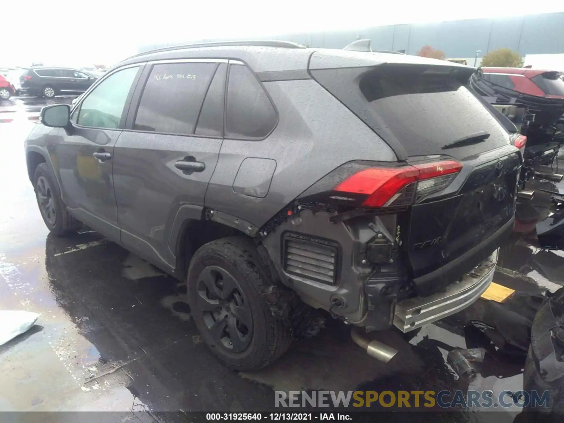 3 Фотография поврежденного автомобиля 2T3G1RFV7MC161208 TOYOTA RAV4 2021