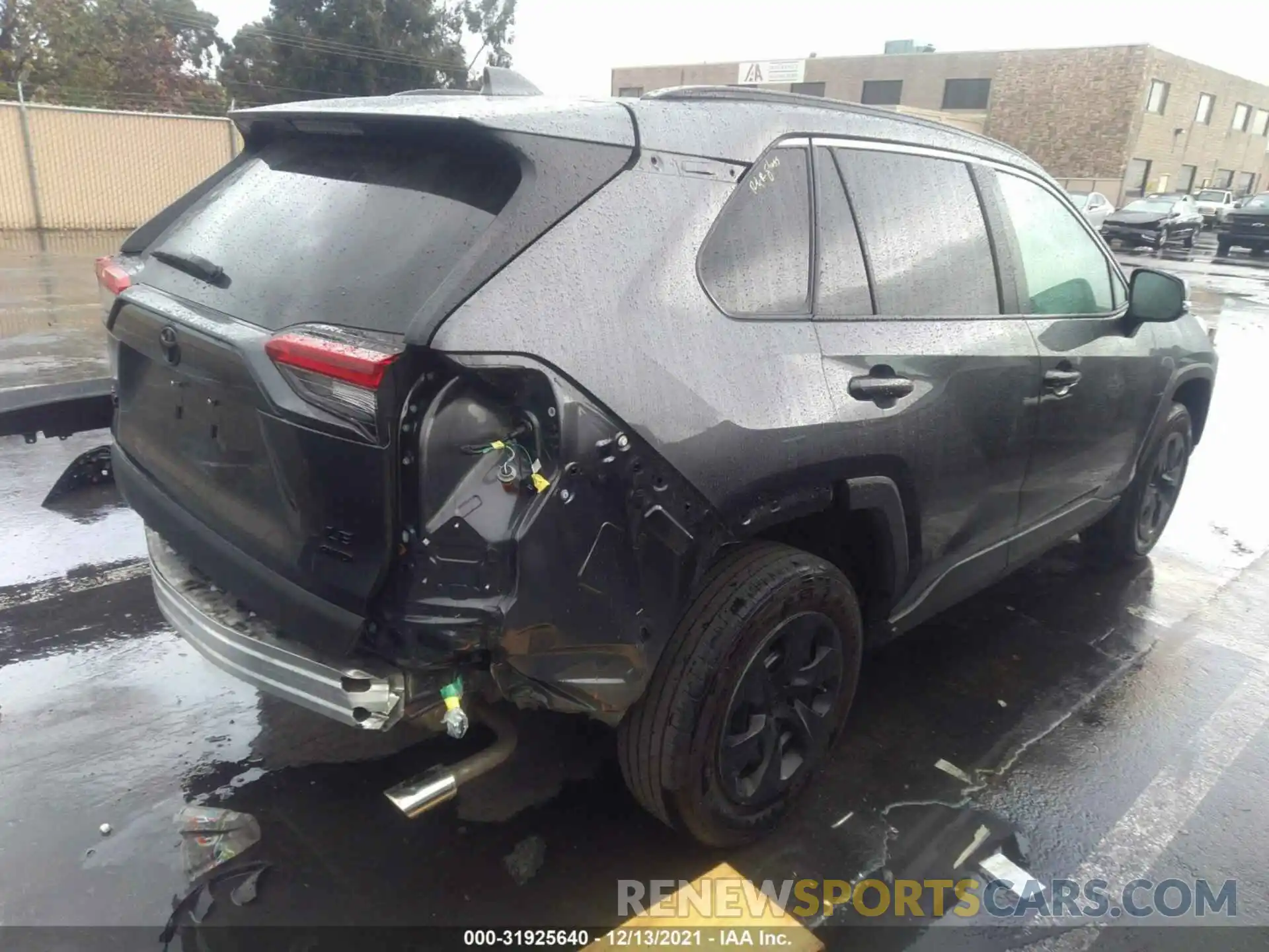 4 Фотография поврежденного автомобиля 2T3G1RFV7MC161208 TOYOTA RAV4 2021