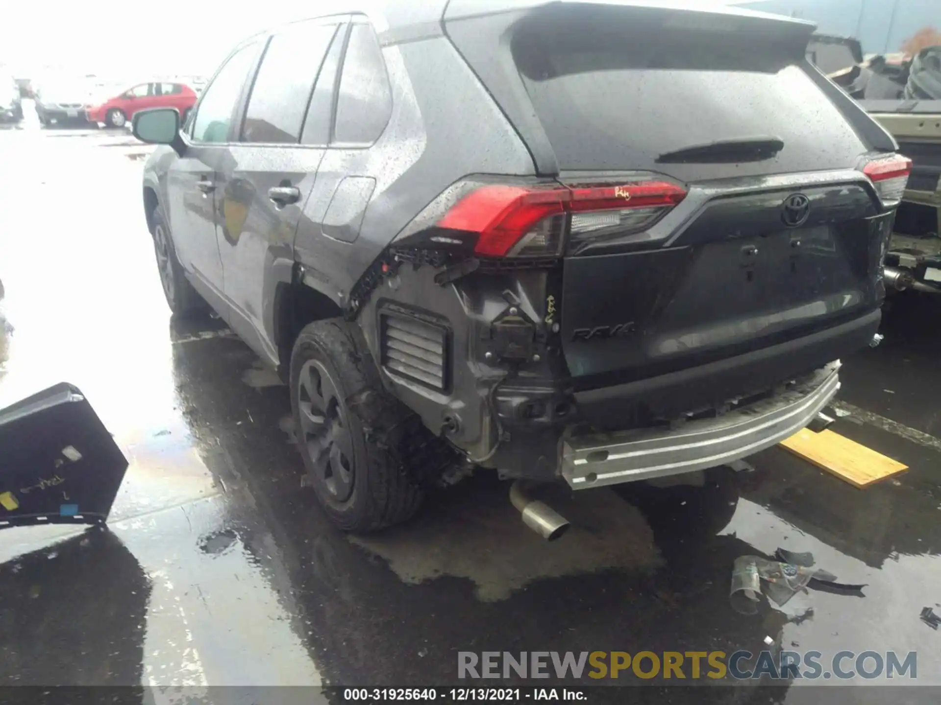 6 Photograph of a damaged car 2T3G1RFV7MC161208 TOYOTA RAV4 2021