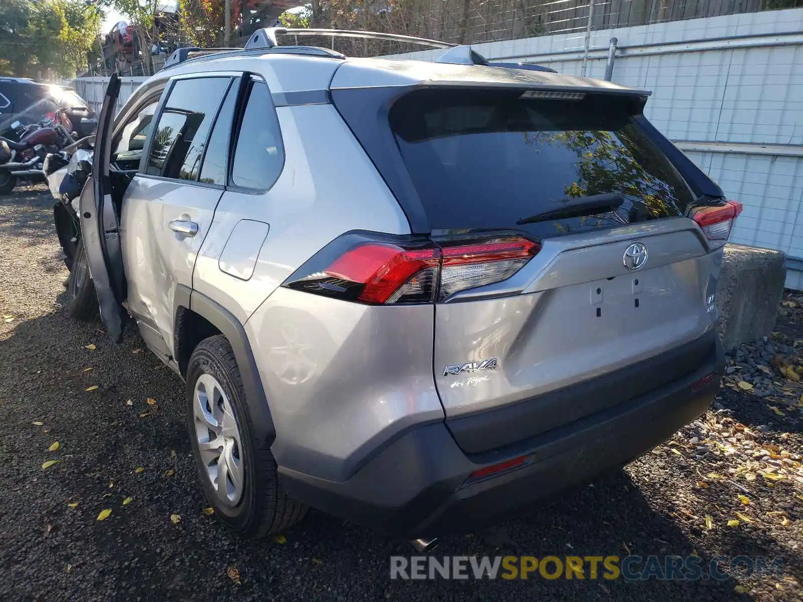 3 Photograph of a damaged car 2T3G1RFV7MC162536 TOYOTA RAV4 2021