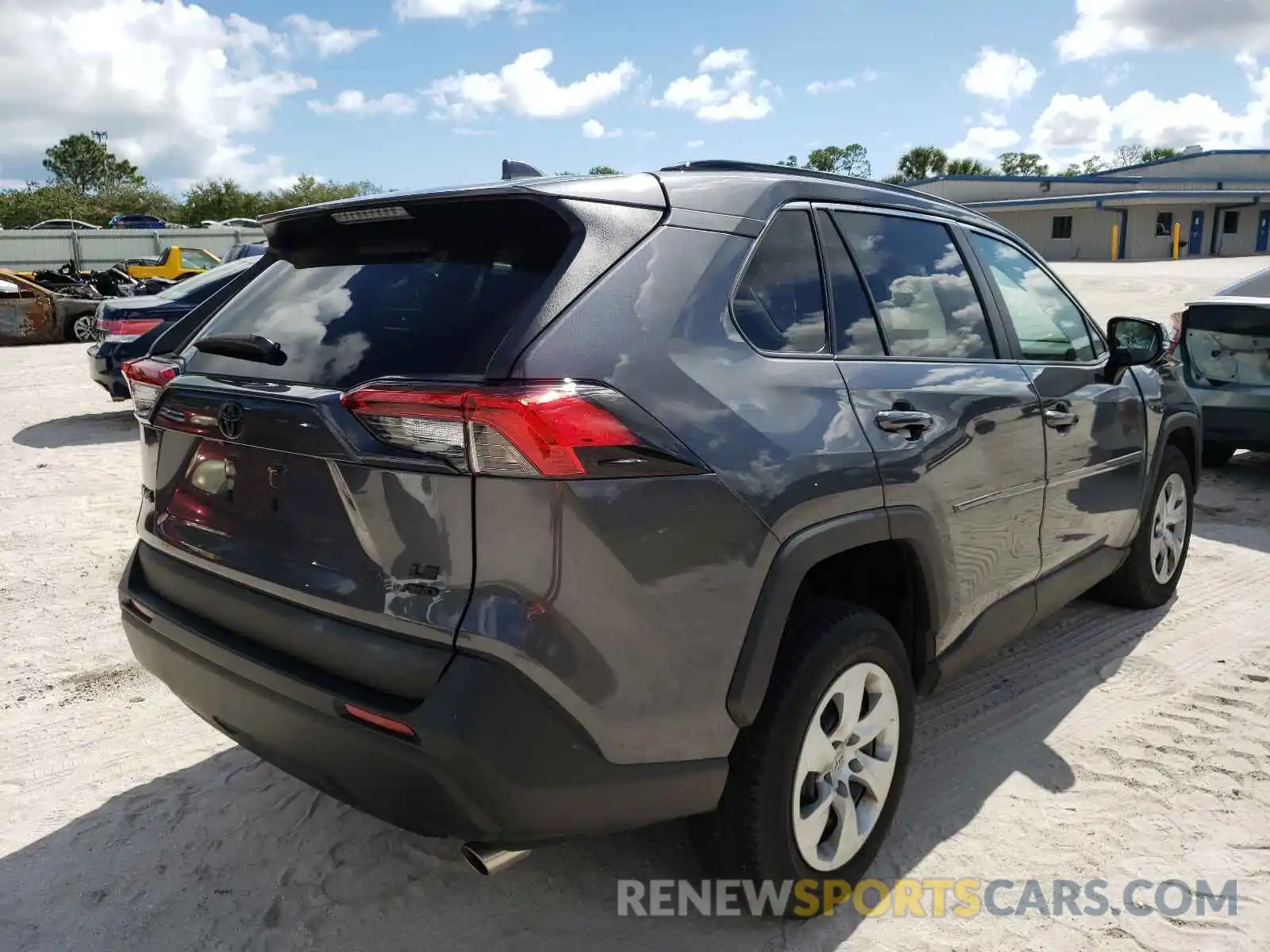 4 Photograph of a damaged car 2T3G1RFV7MW155391 TOYOTA RAV4 2021