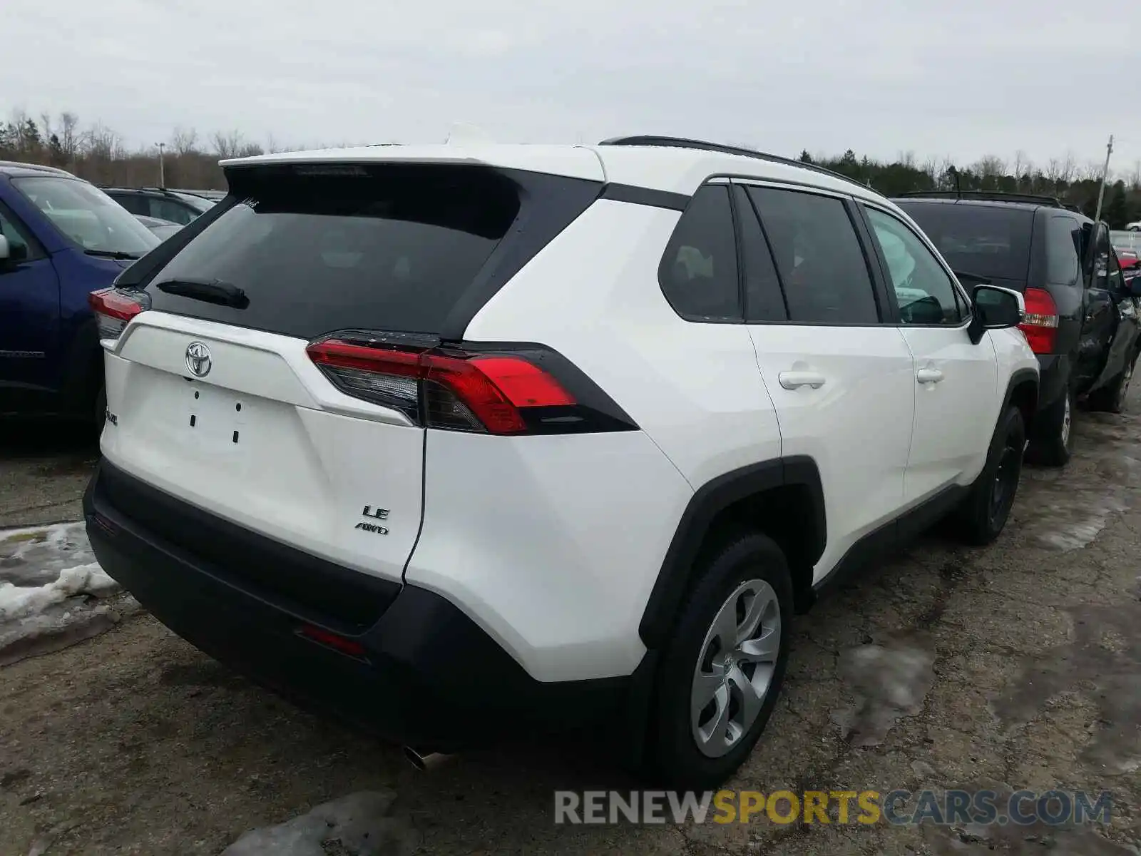 4 Photograph of a damaged car 2T3G1RFV7MW156167 TOYOTA RAV4 2021