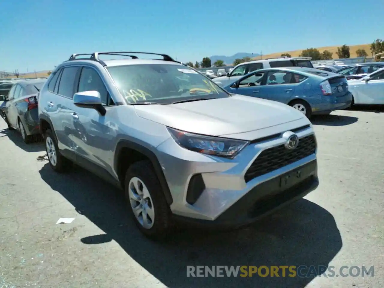 1 Photograph of a damaged car 2T3G1RFV7MW167167 TOYOTA RAV4 2021