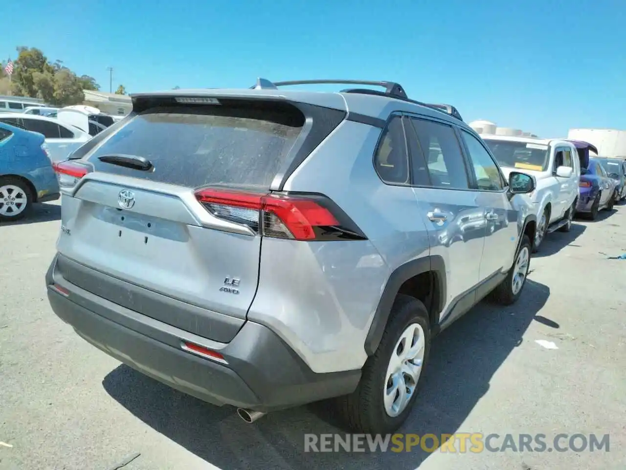 4 Photograph of a damaged car 2T3G1RFV7MW167167 TOYOTA RAV4 2021