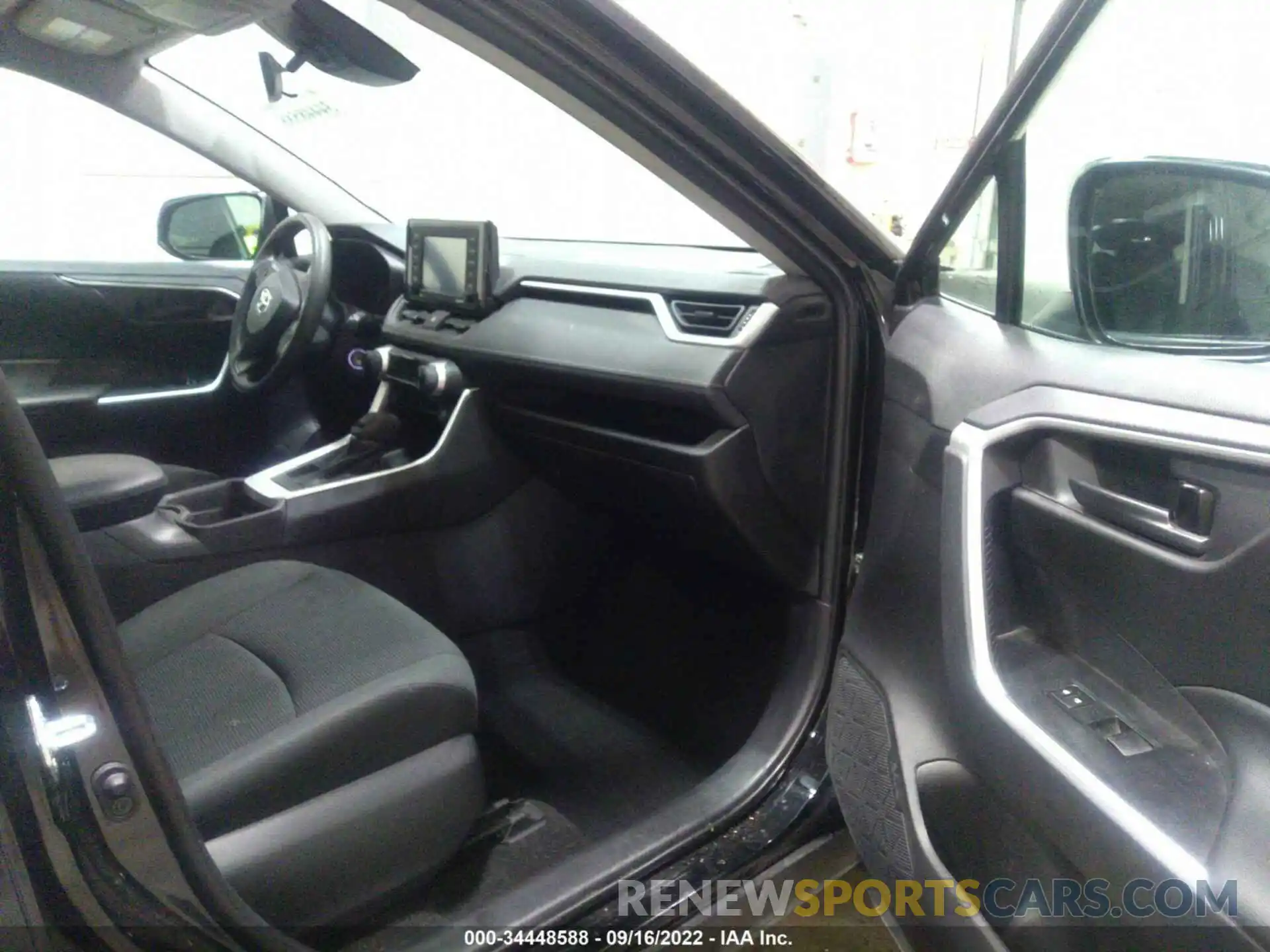 5 Фотография поврежденного автомобиля 2T3G1RFV8MC162125 TOYOTA RAV4 2021