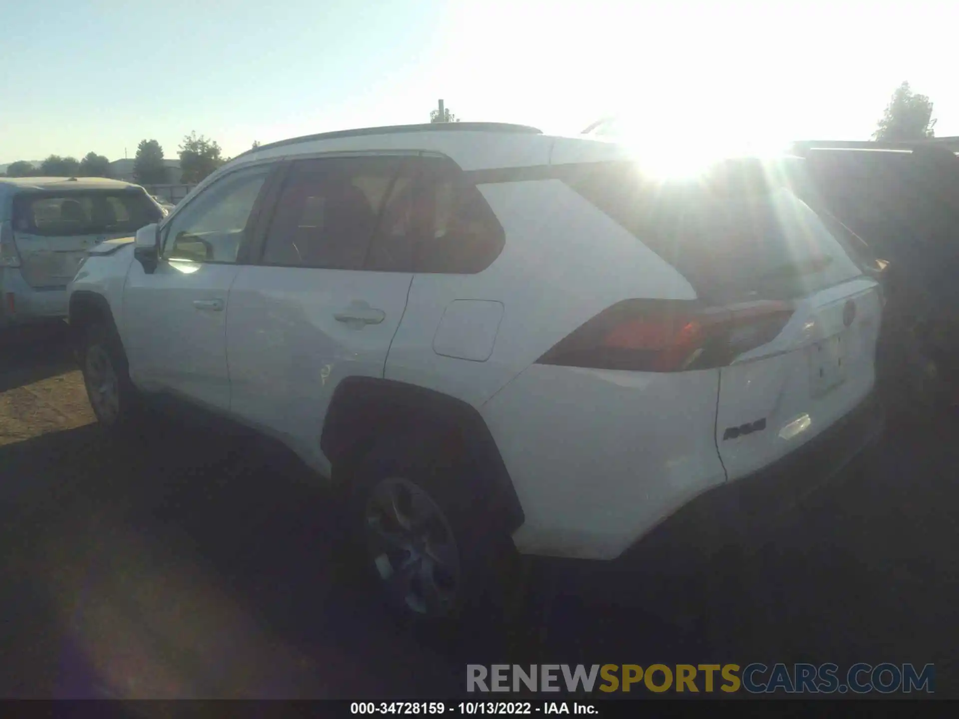 3 Photograph of a damaged car 2T3G1RFV8MC165154 TOYOTA RAV4 2021