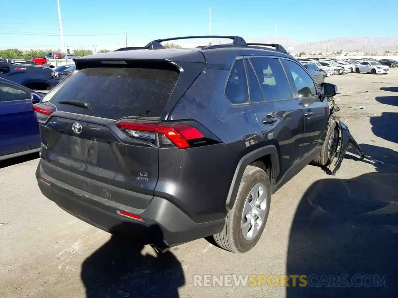 4 Photograph of a damaged car 2T3G1RFV8MC172315 TOYOTA RAV4 2021