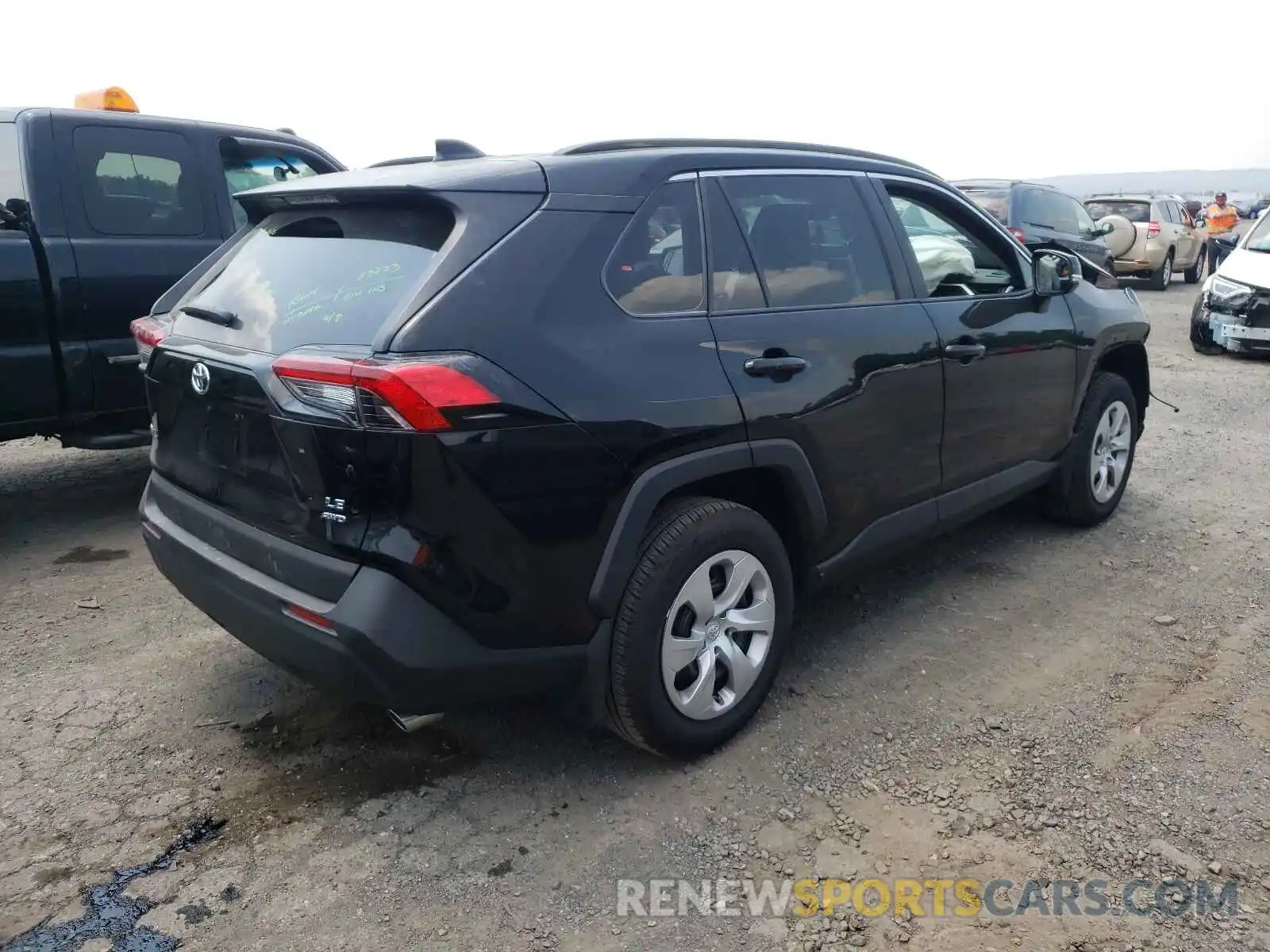 4 Photograph of a damaged car 2T3G1RFV8MC172816 TOYOTA RAV4 2021