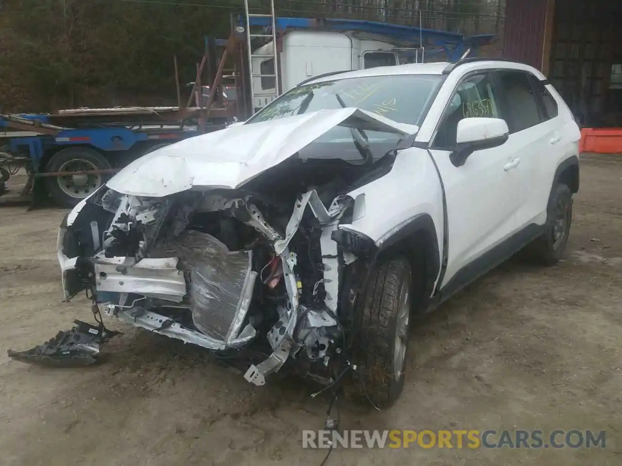 2 Photograph of a damaged car 2T3G1RFV8MC182939 TOYOTA RAV4 2021