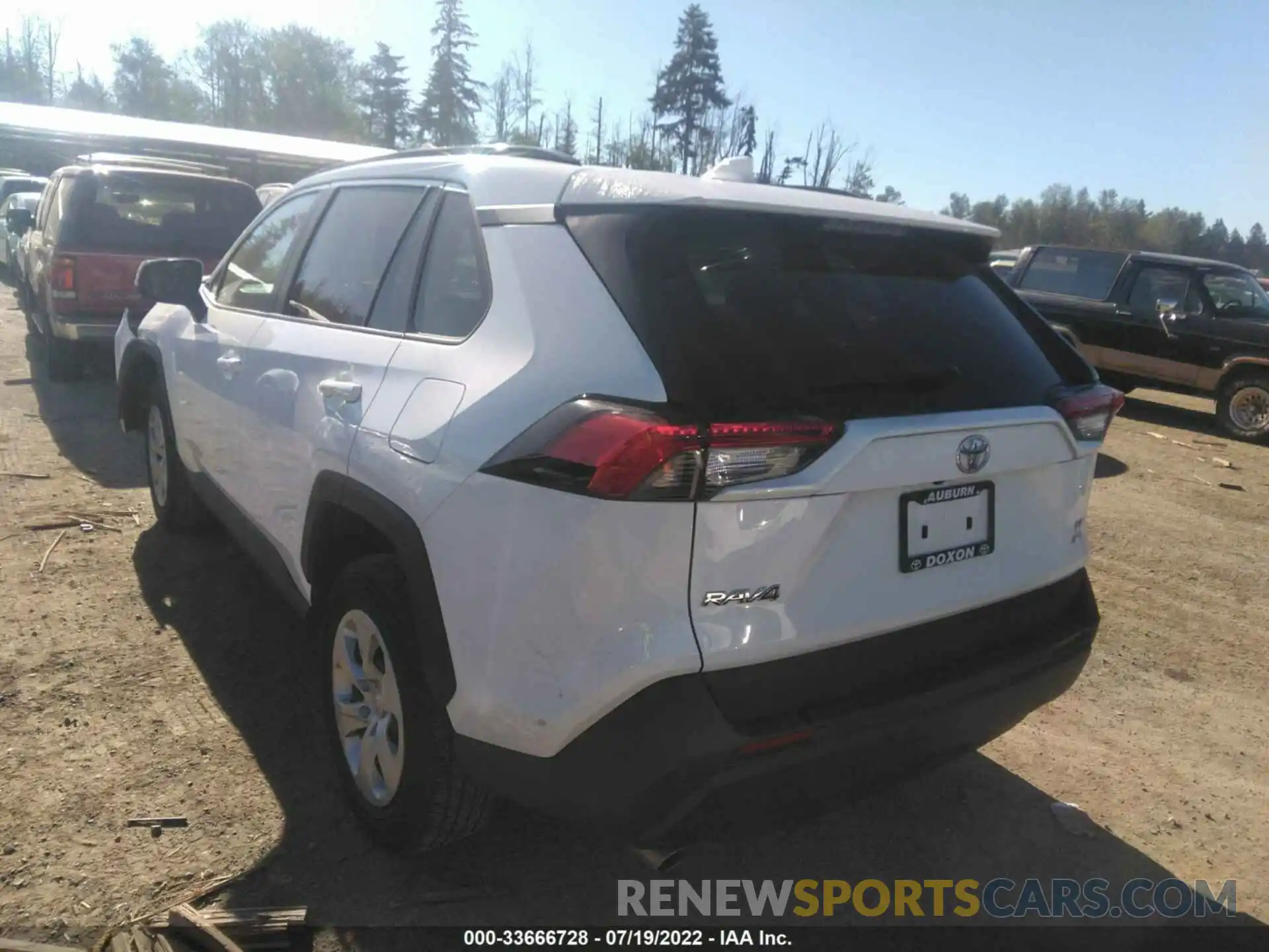 3 Photograph of a damaged car 2T3G1RFV8MC185825 TOYOTA RAV4 2021