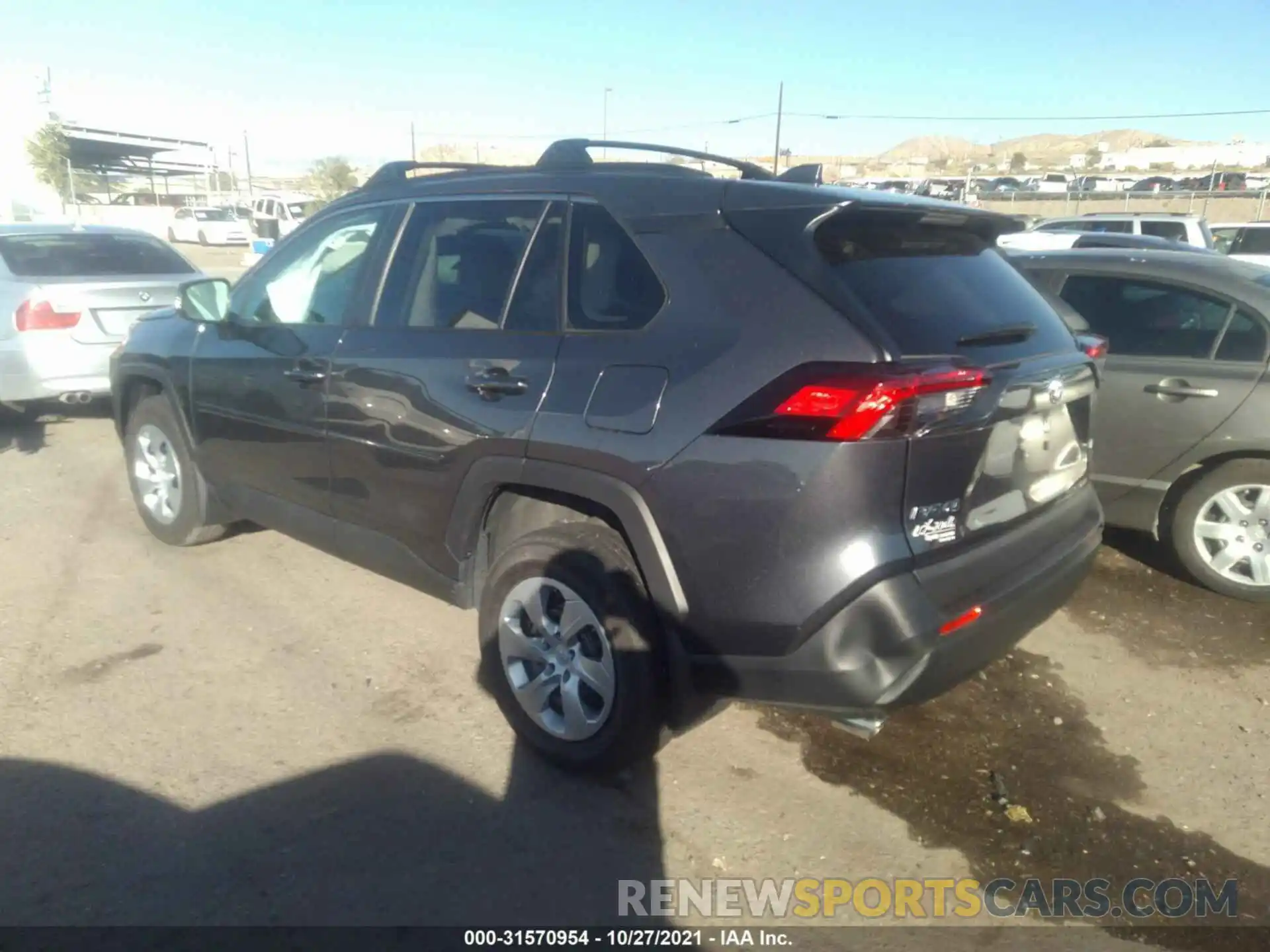 3 Photograph of a damaged car 2T3G1RFV8MC223425 TOYOTA RAV4 2021