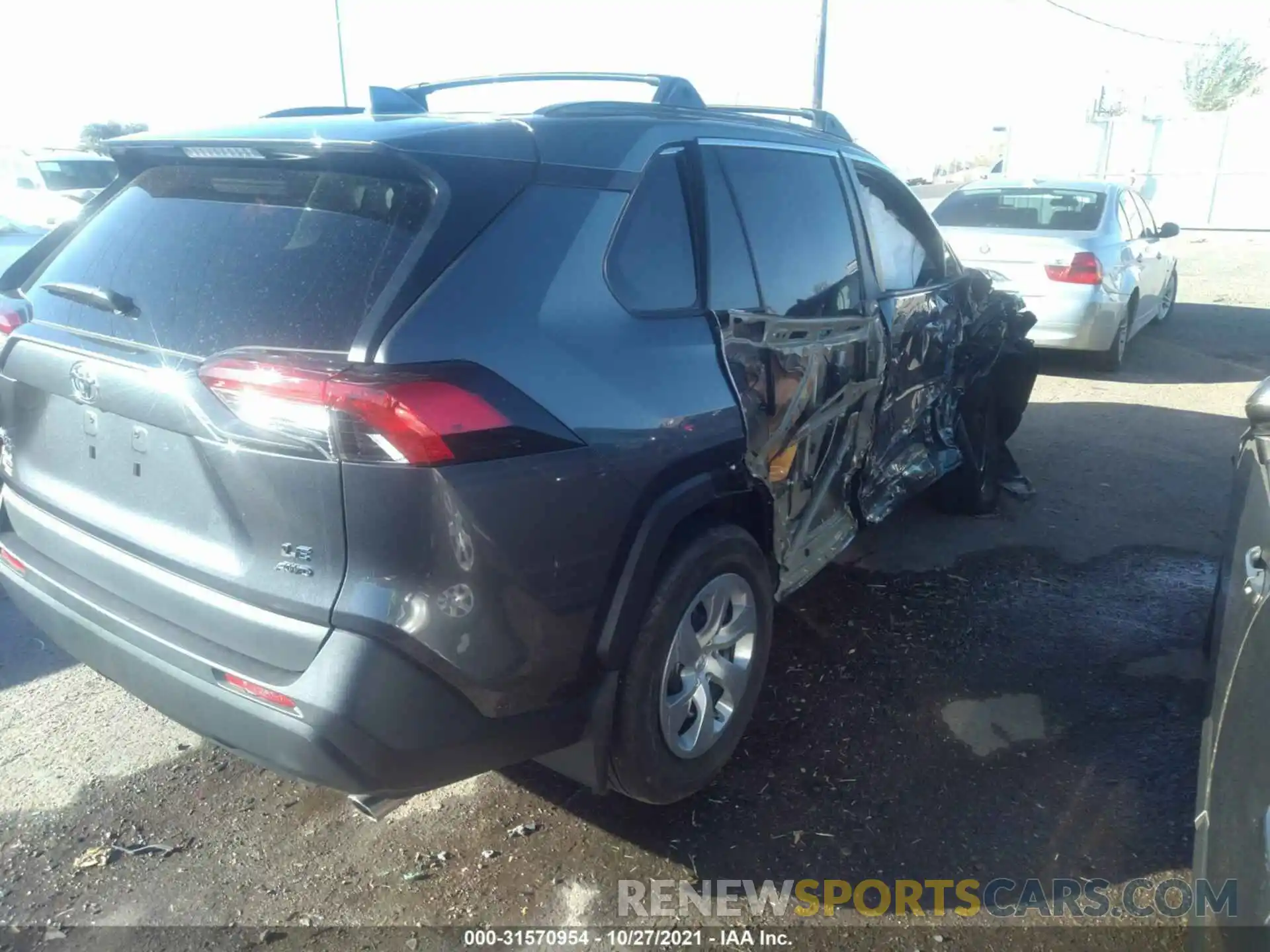 4 Photograph of a damaged car 2T3G1RFV8MC223425 TOYOTA RAV4 2021