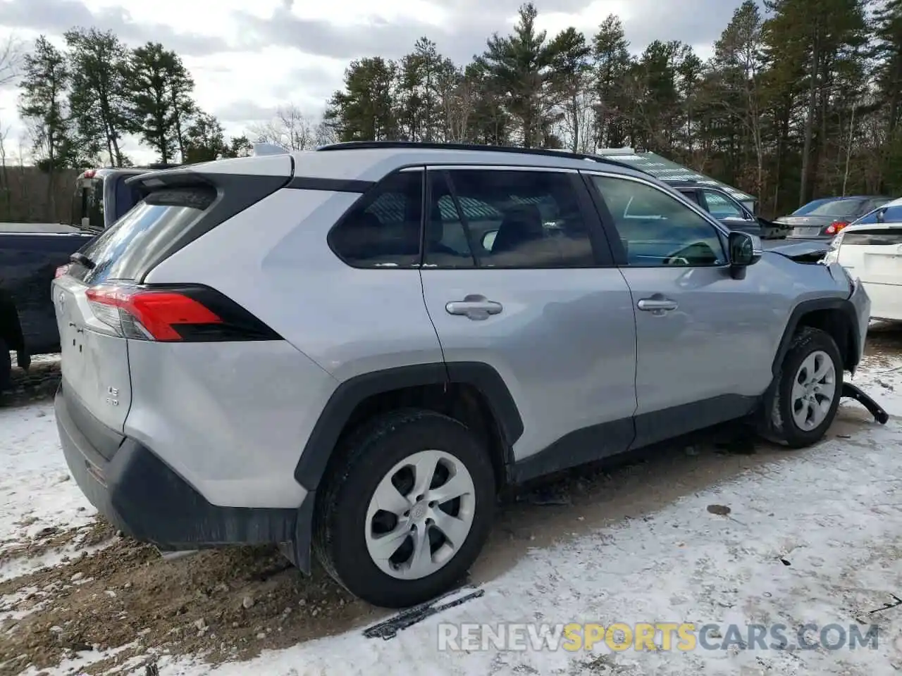 3 Photograph of a damaged car 2T3G1RFV8MC252729 TOYOTA RAV4 2021