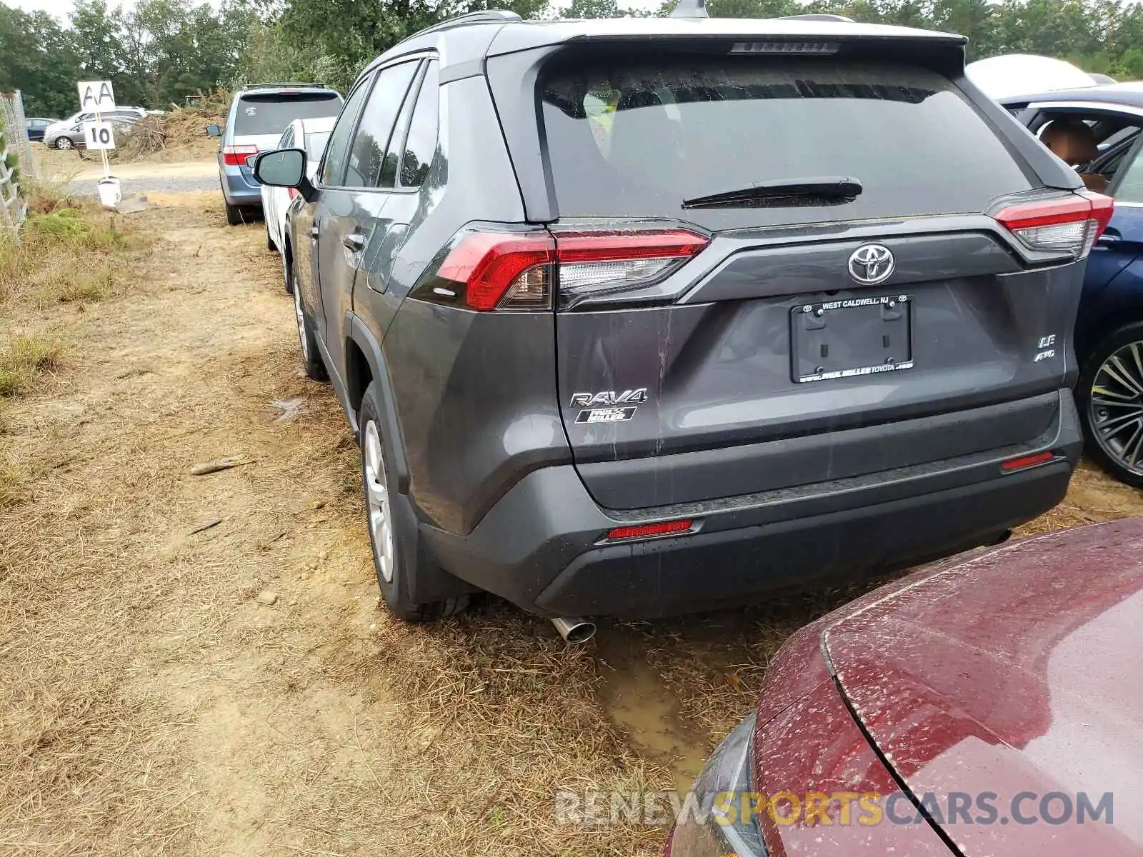 3 Photograph of a damaged car 2T3G1RFV8MW152466 TOYOTA RAV4 2021