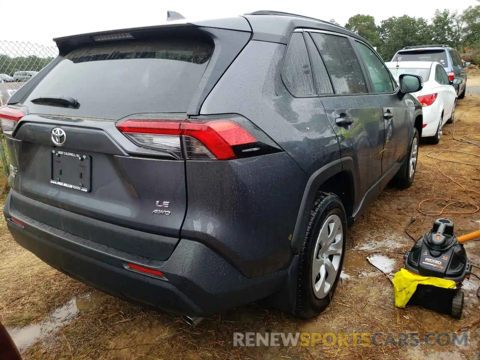 4 Photograph of a damaged car 2T3G1RFV8MW152466 TOYOTA RAV4 2021