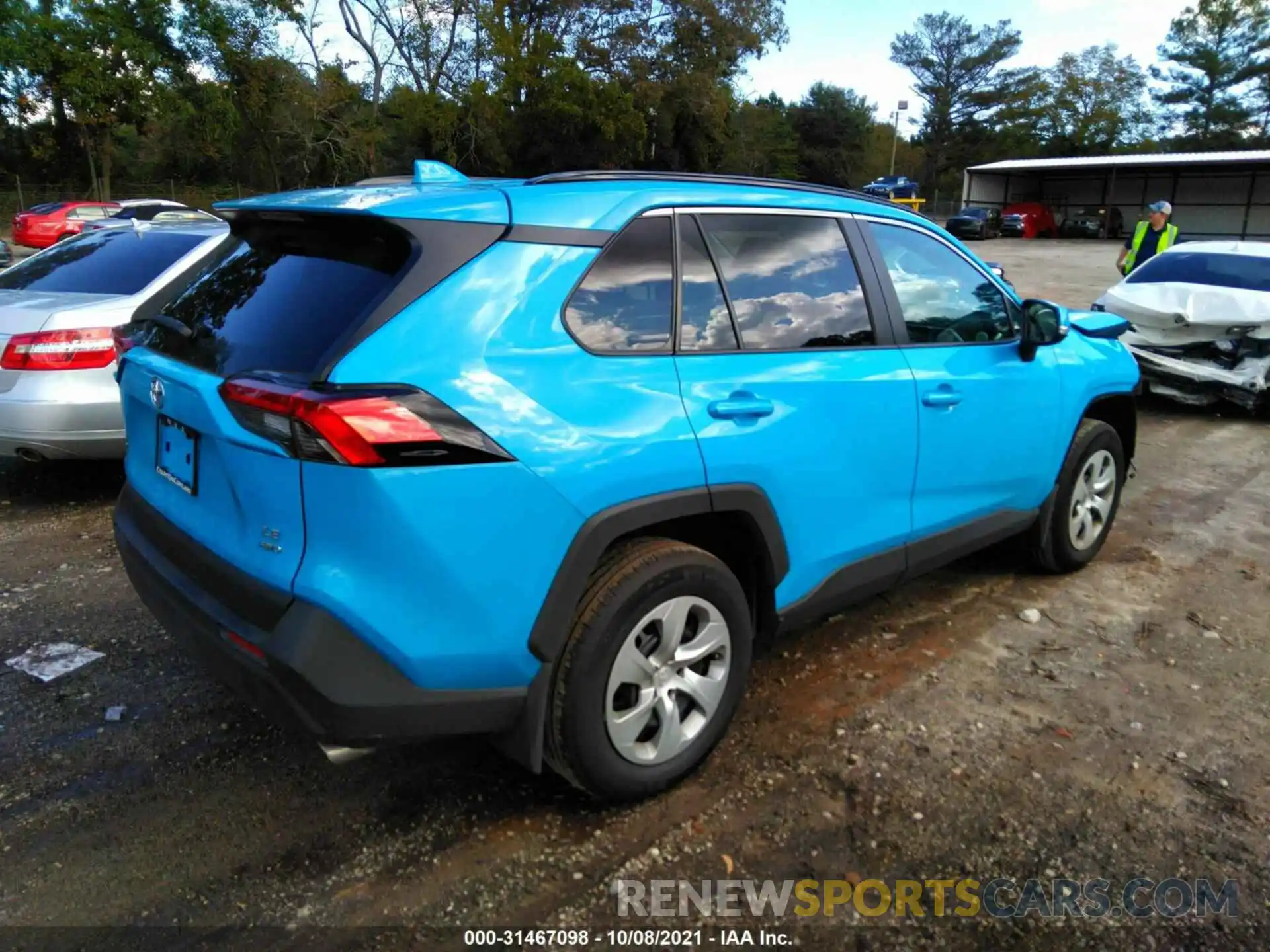 4 Photograph of a damaged car 2T3G1RFV8MW209507 TOYOTA RAV4 2021