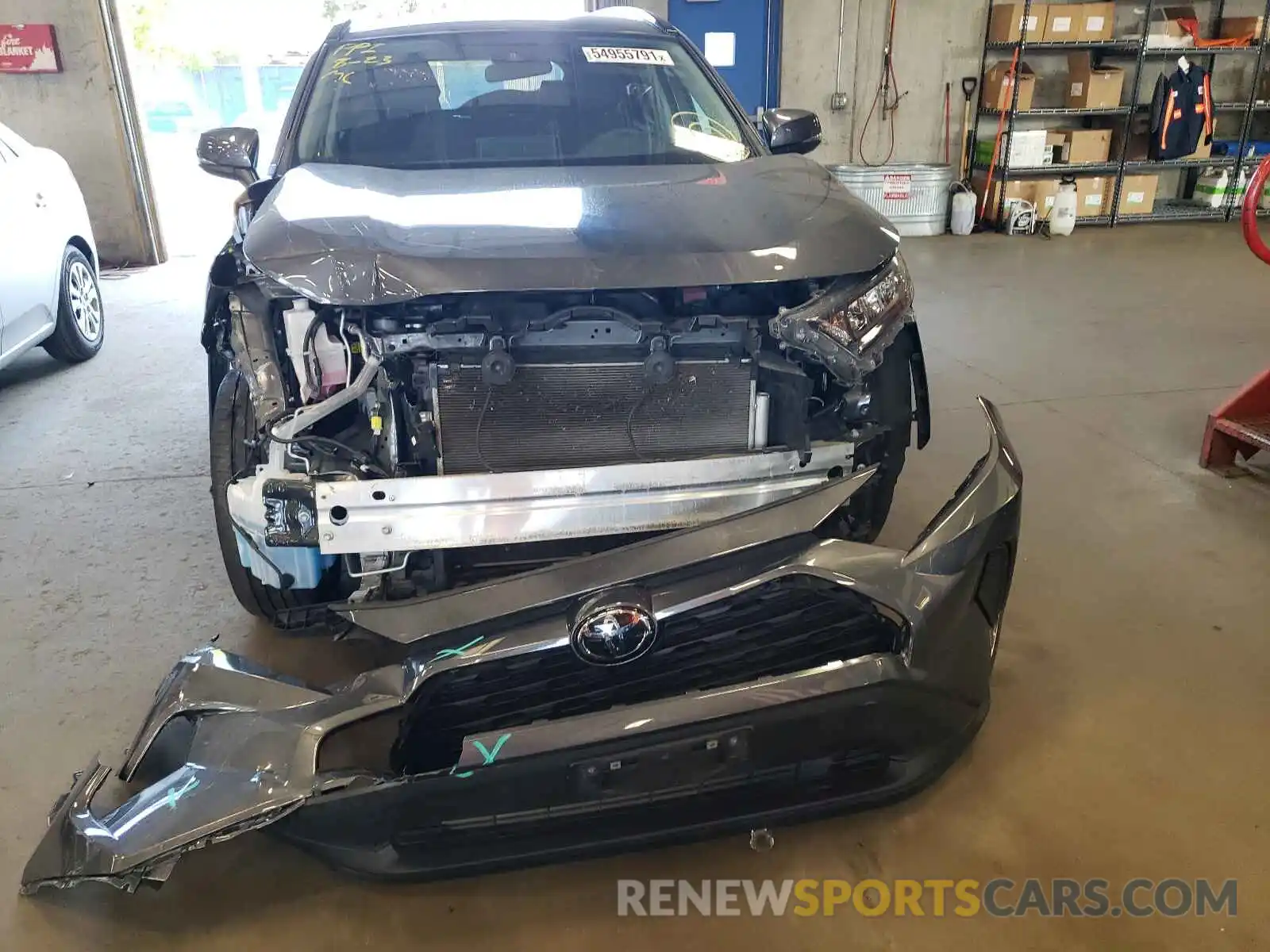 9 Photograph of a damaged car 2T3G1RFV9MC161193 TOYOTA RAV4 2021