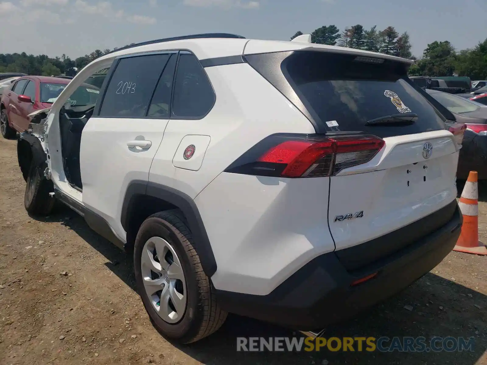 3 Photograph of a damaged car 2T3G1RFV9MC161565 TOYOTA RAV4 2021