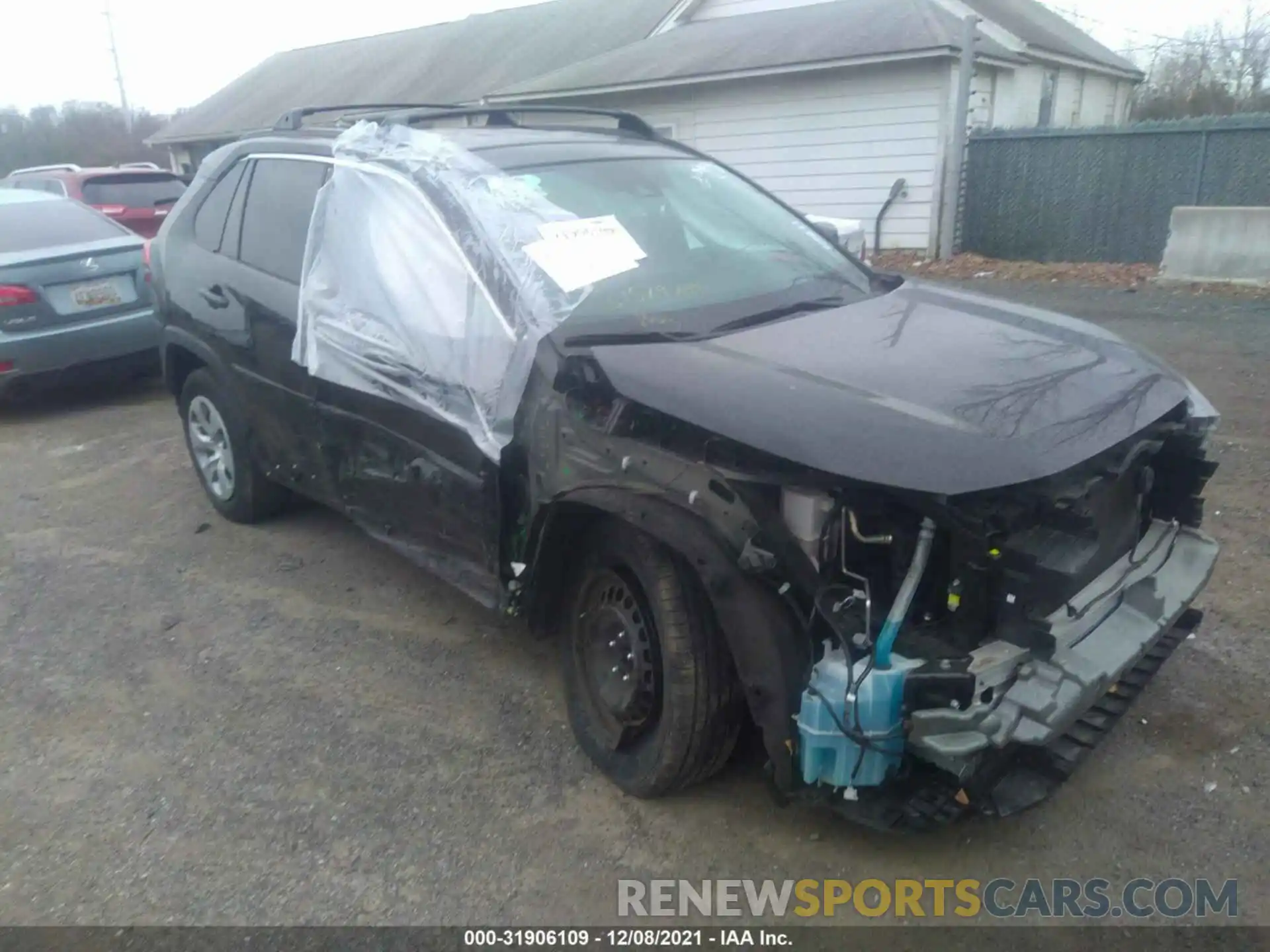 1 Photograph of a damaged car 2T3G1RFV9MC161632 TOYOTA RAV4 2021