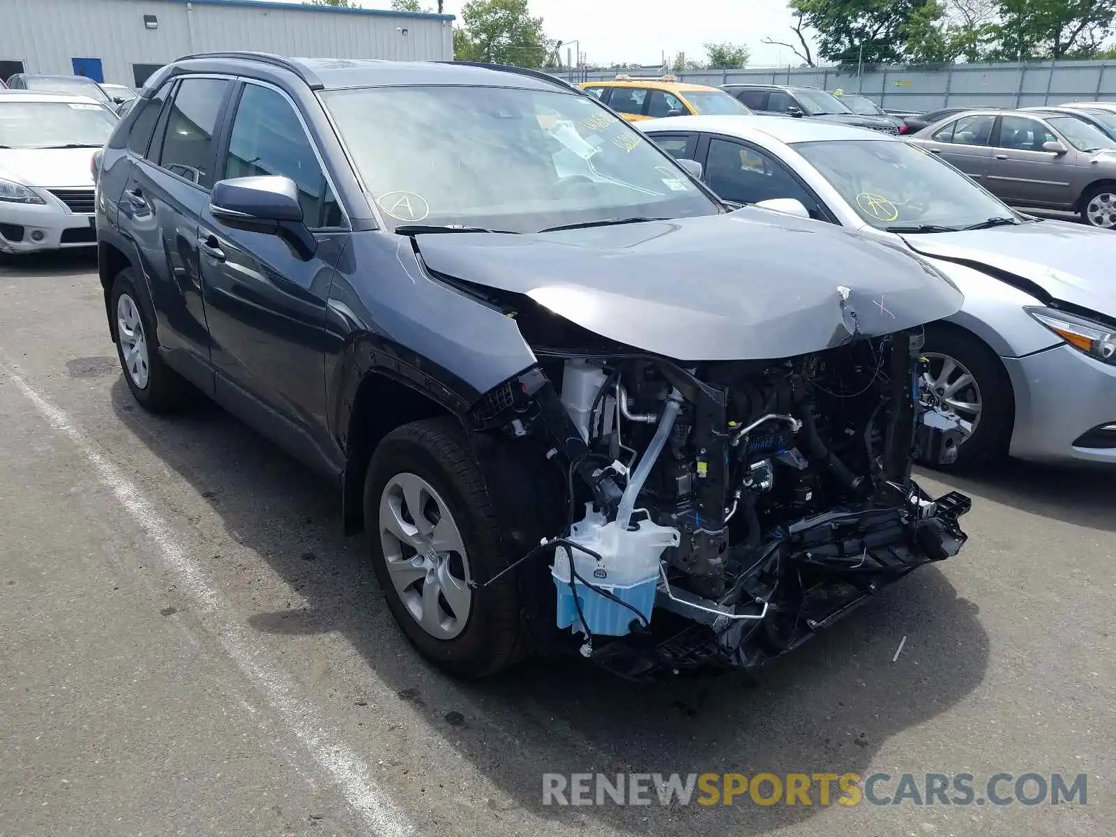 1 Photograph of a damaged car 2T3G1RFV9MC162022 TOYOTA RAV4 2021