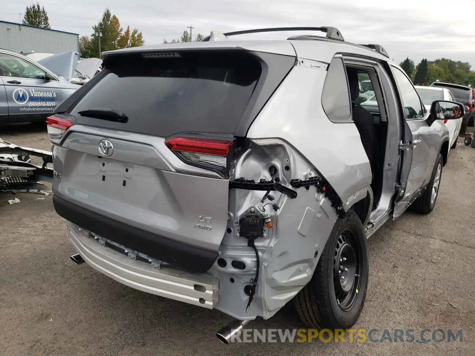 4 Photograph of a damaged car 2T3G1RFV9MC183405 TOYOTA RAV4 2021