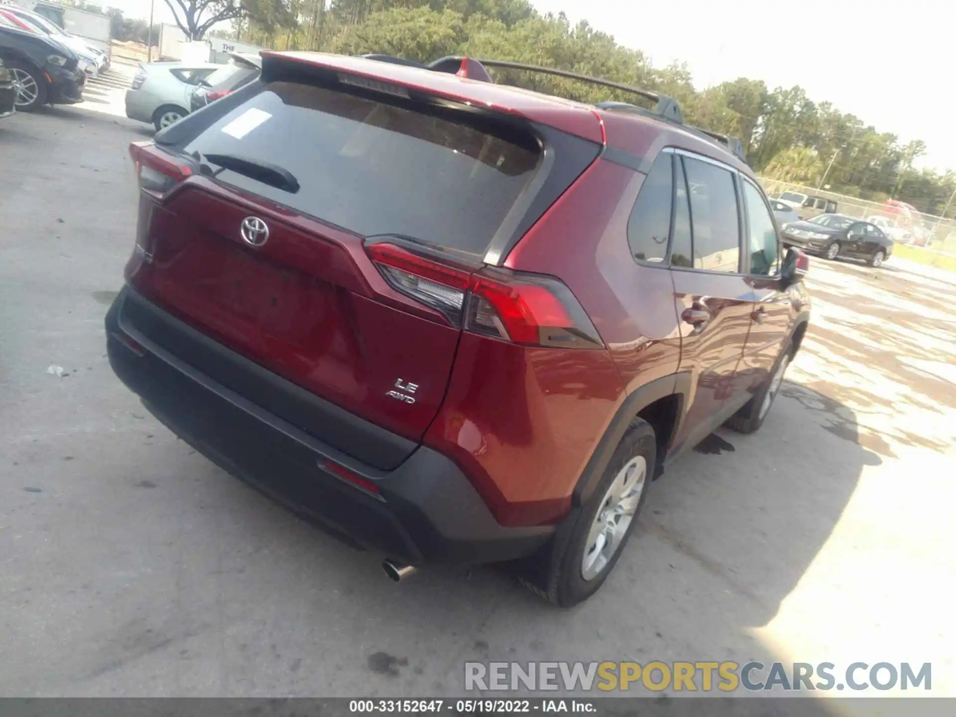 4 Photograph of a damaged car 2T3G1RFVXMW141632 TOYOTA RAV4 2021