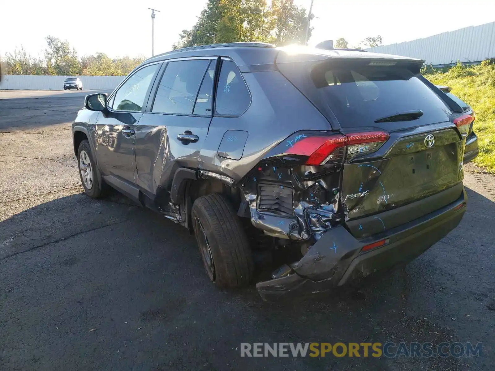 3 Photograph of a damaged car 2T3G1RFVXMW153456 TOYOTA RAV4 2021