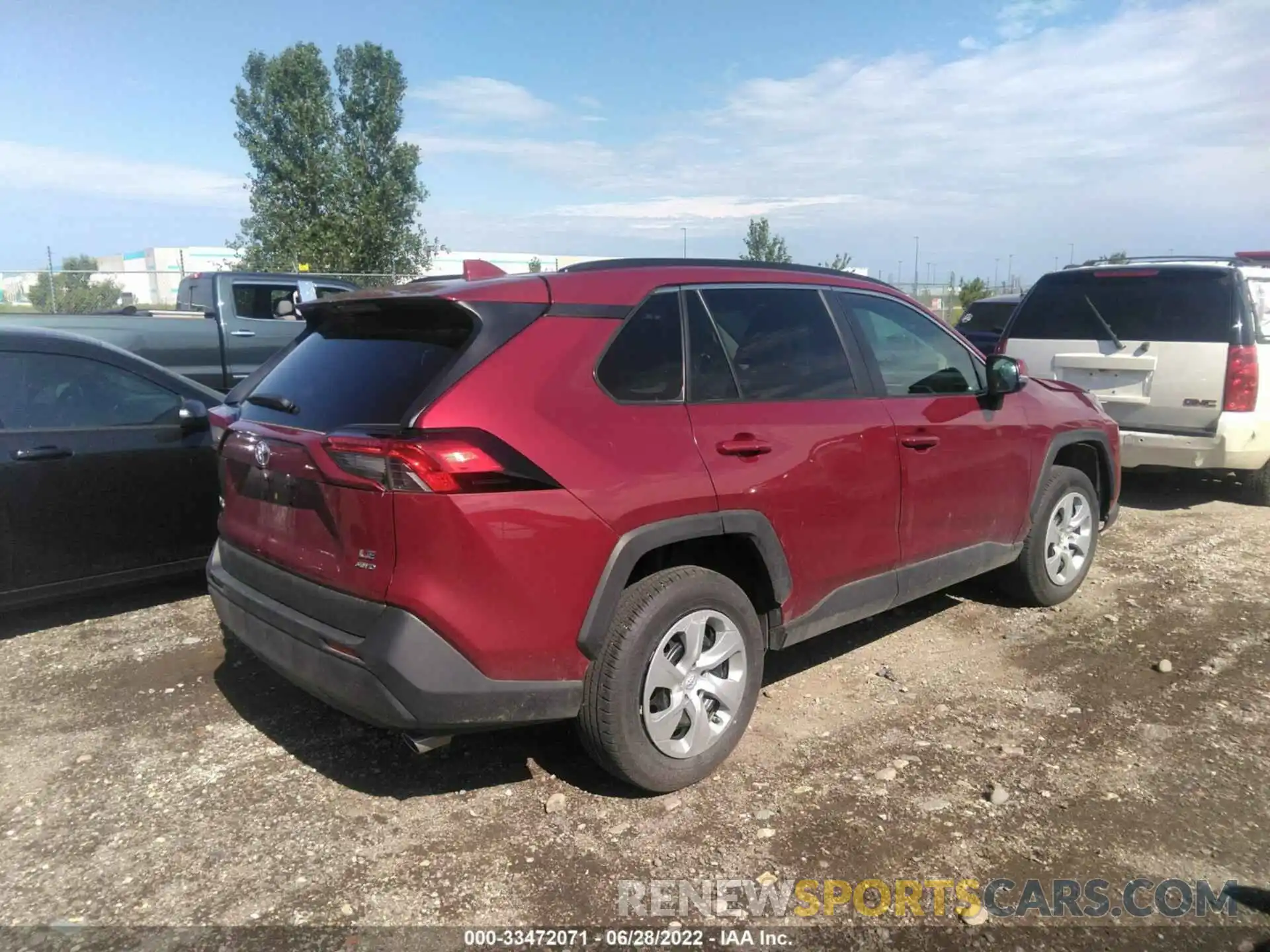 4 Photograph of a damaged car 2T3G1RFVXMW187820 TOYOTA RAV4 2021