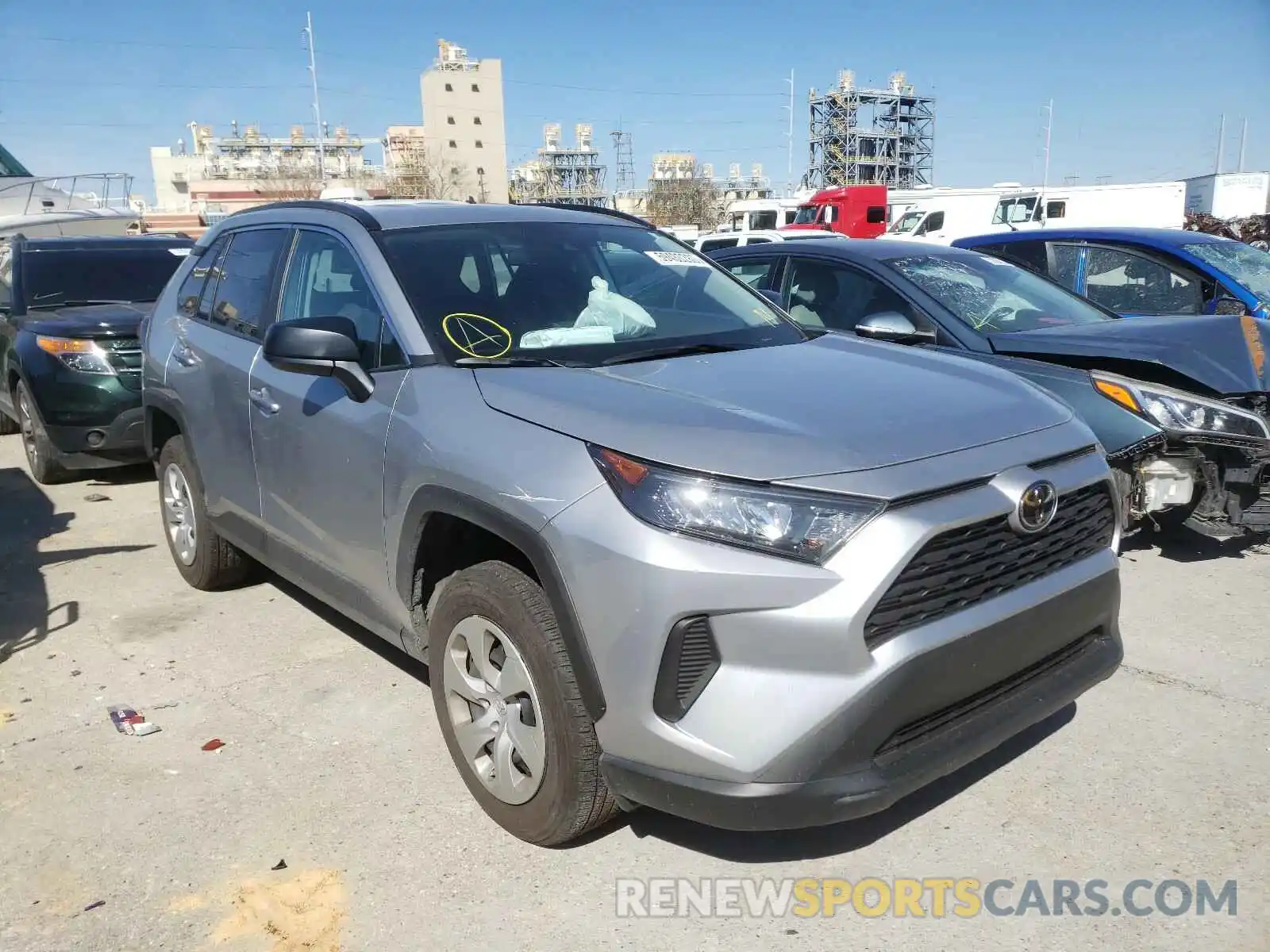 1 Photograph of a damaged car 2T3H1RFV0MC086887 TOYOTA RAV4 2021