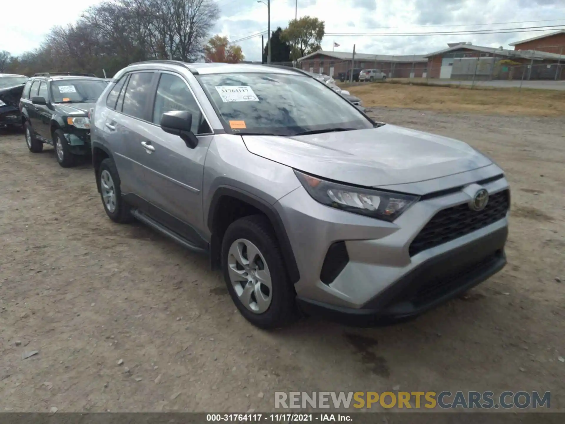 1 Photograph of a damaged car 2T3H1RFV0MC098909 TOYOTA RAV4 2021