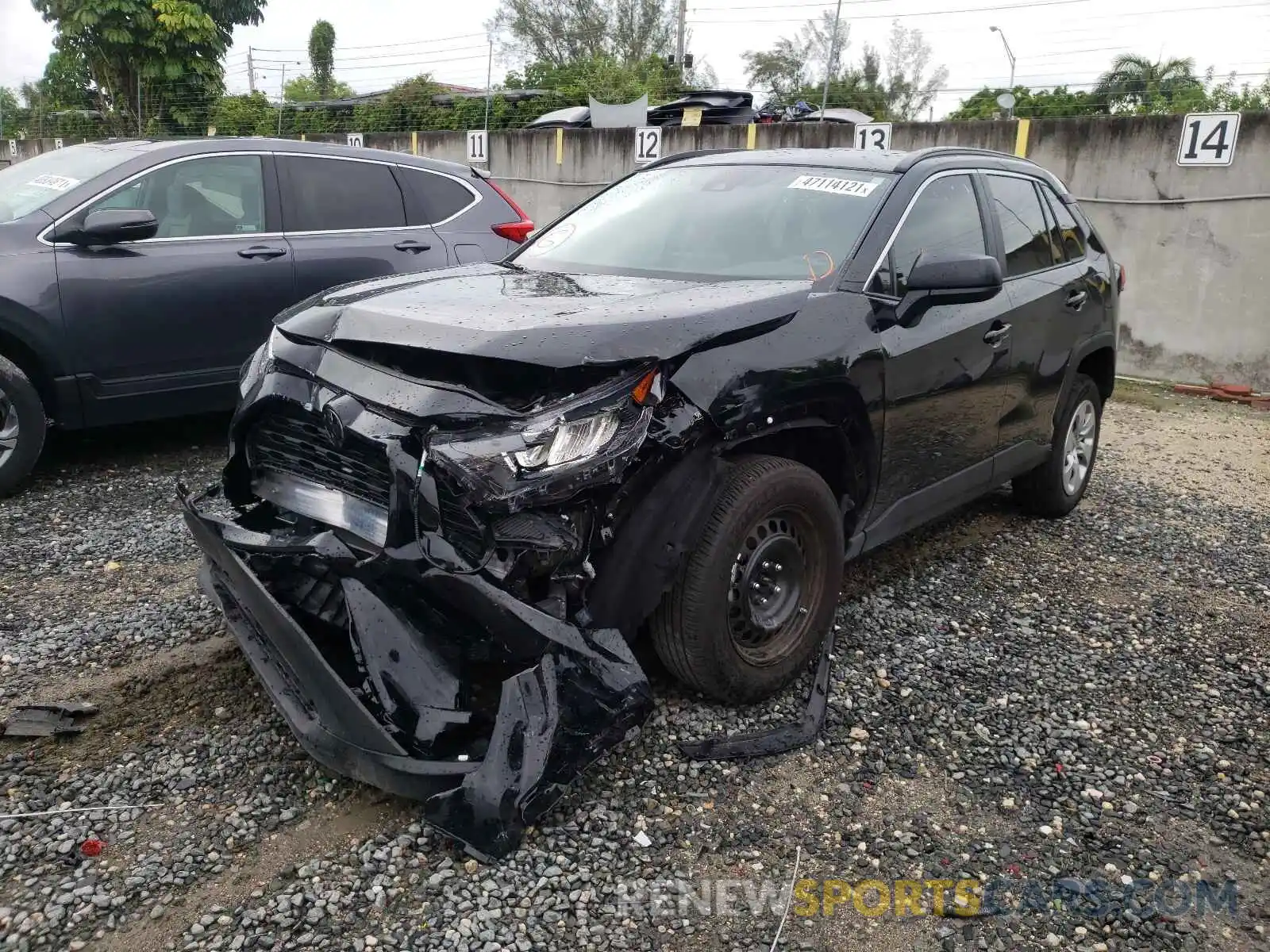 2 Photograph of a damaged car 2T3H1RFV0MC099140 TOYOTA RAV4 2021