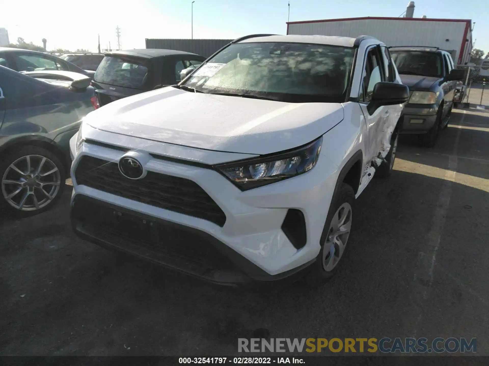 2 Фотография поврежденного автомобиля 2T3H1RFV0MC113568 TOYOTA RAV4 2021