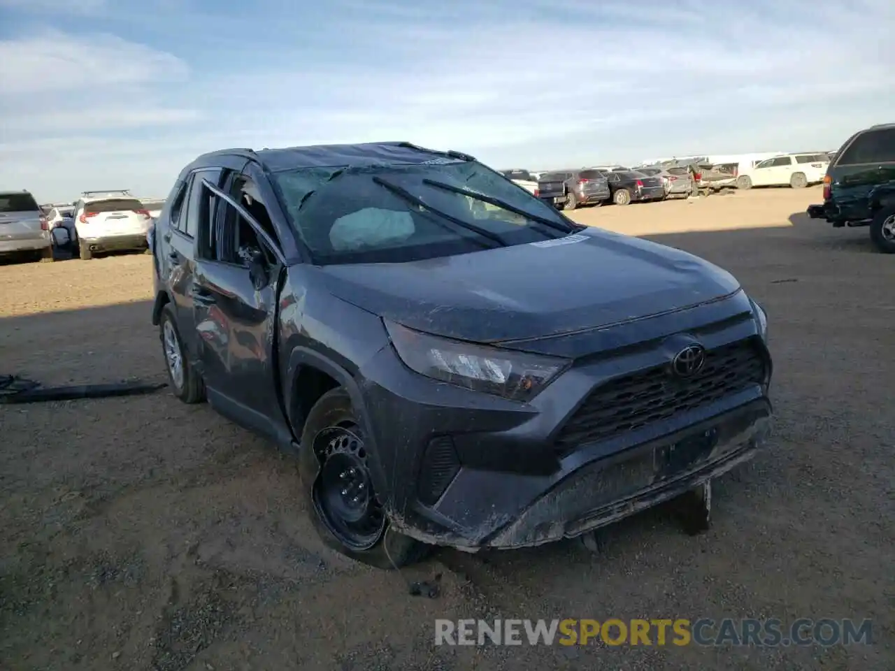 1 Photograph of a damaged car 2T3H1RFV0MC118513 TOYOTA RAV4 2021